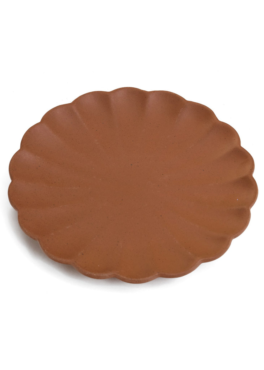 Assiette en forme de fleur Rouille Eugène Allard Cuisine et Tendances