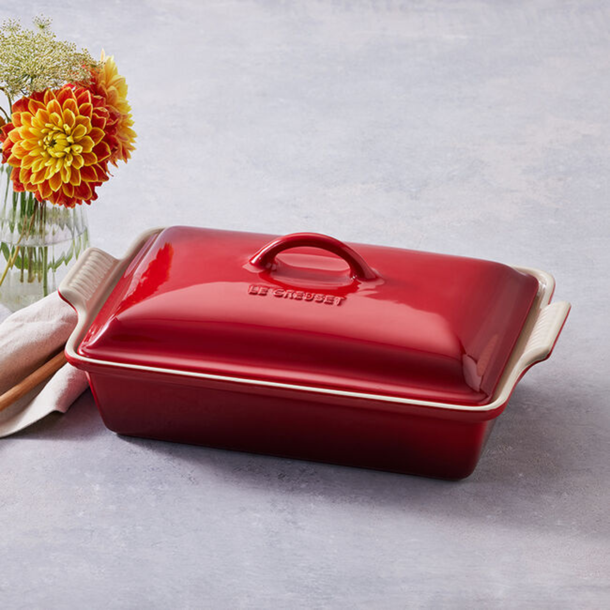 Rectangular dish with lid Cherry 3.8L - Le Creuset