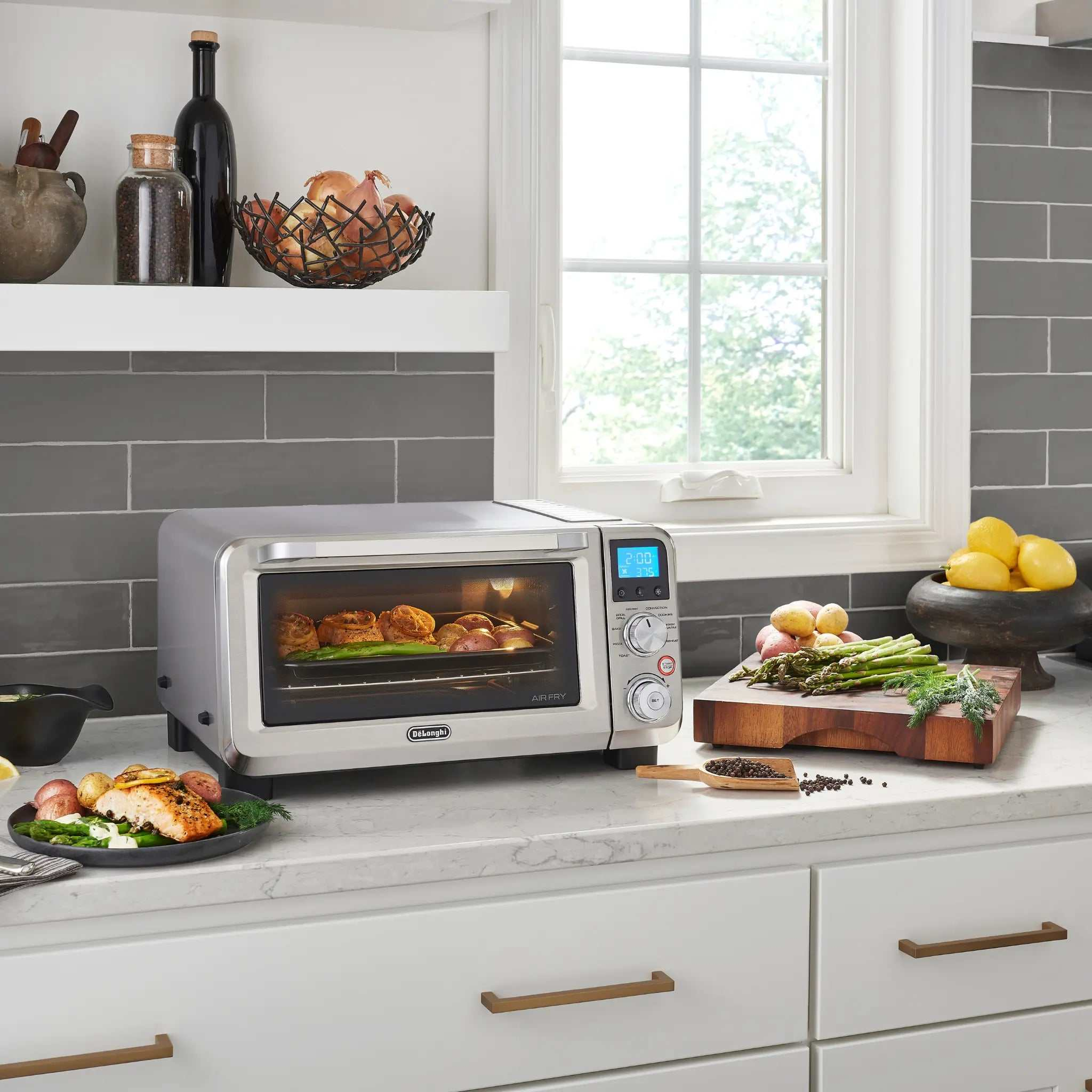 Four à convection Livenza Air Fry Oven 14 L De’Longhi compact multifunction with air fry and convection features