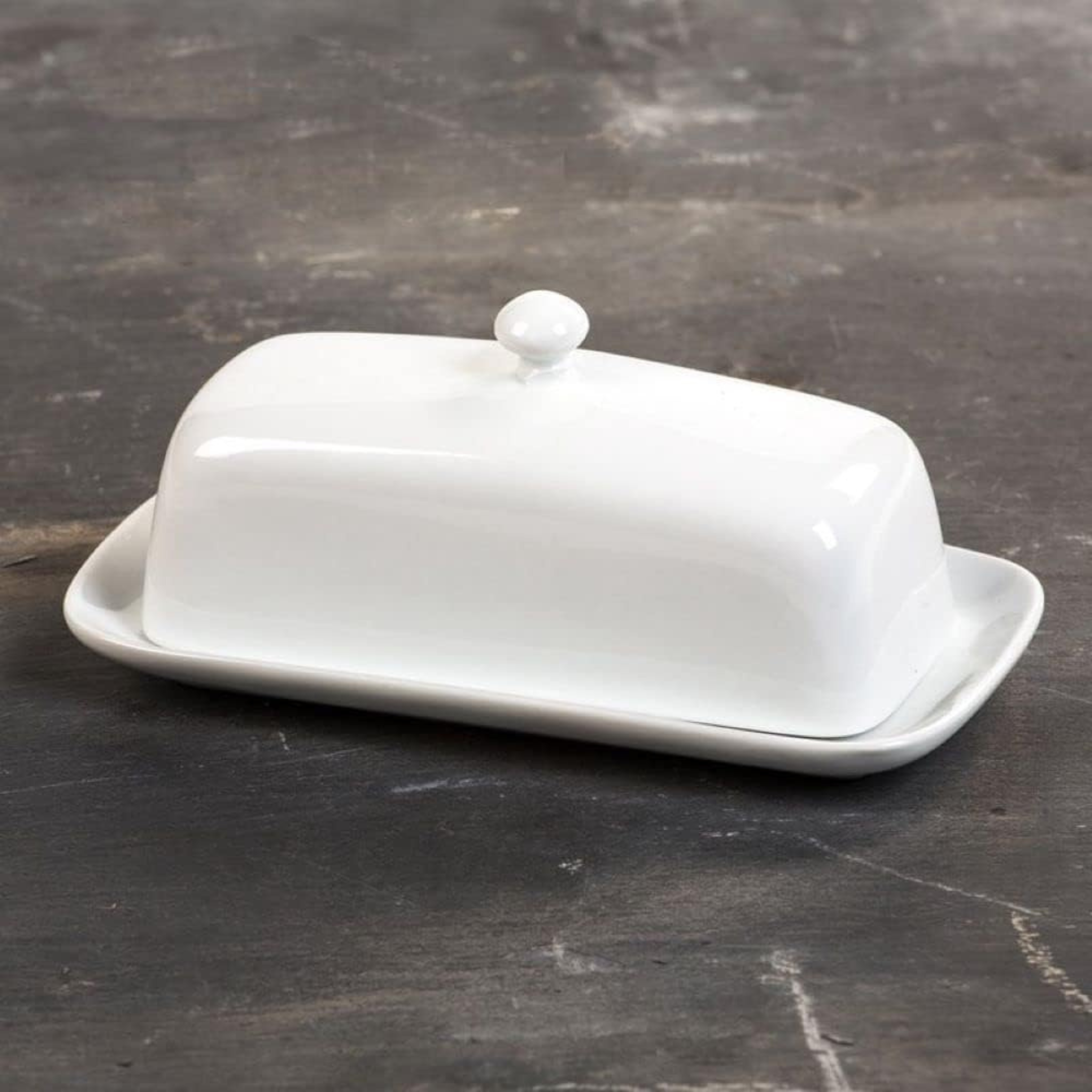 Beurrier en porcelaine avec couvercle blanc – BIA