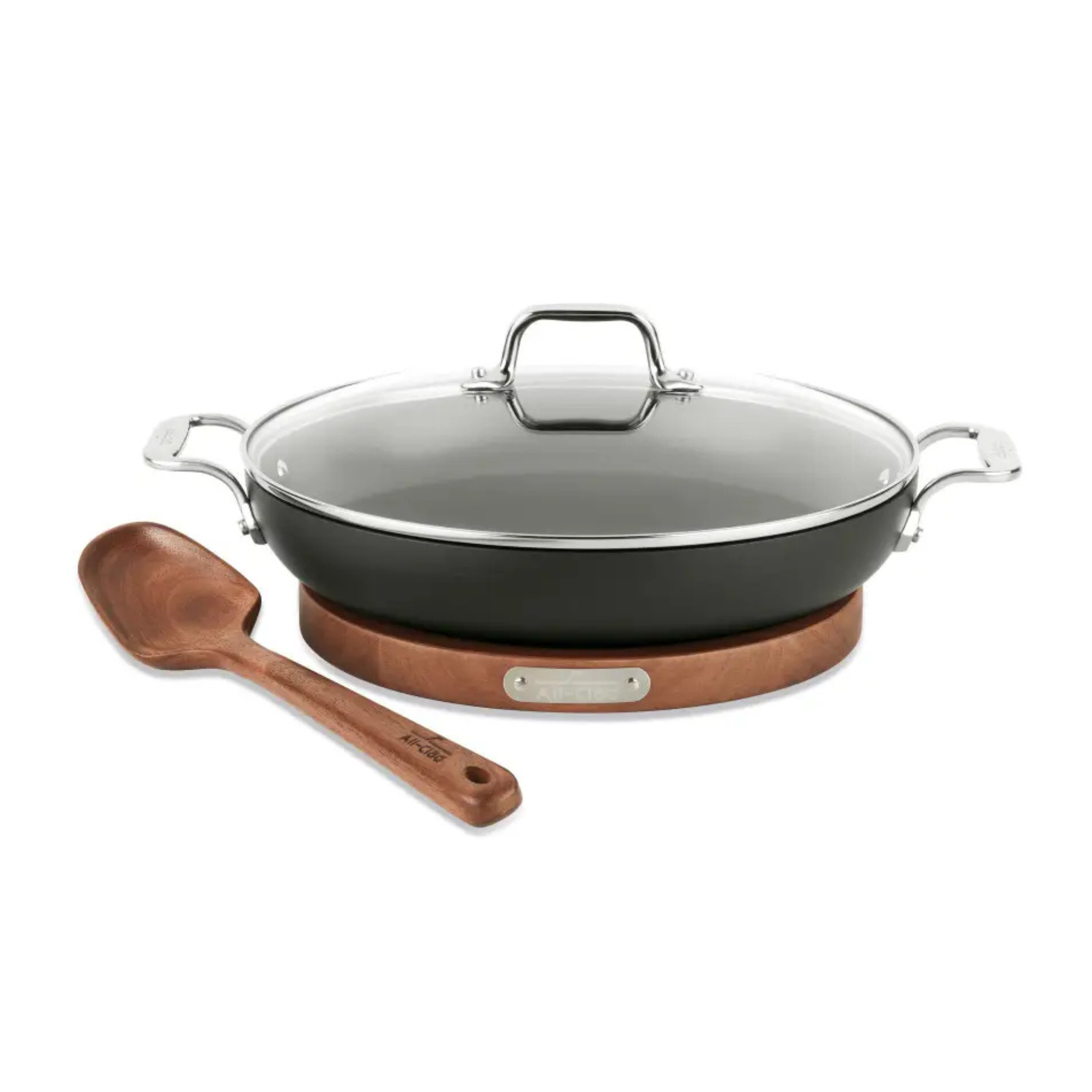 Poêle antiadhésive 3 pintes avec couvercle en verre, cuillère et dessous-de-plat en acacia – All-Clad