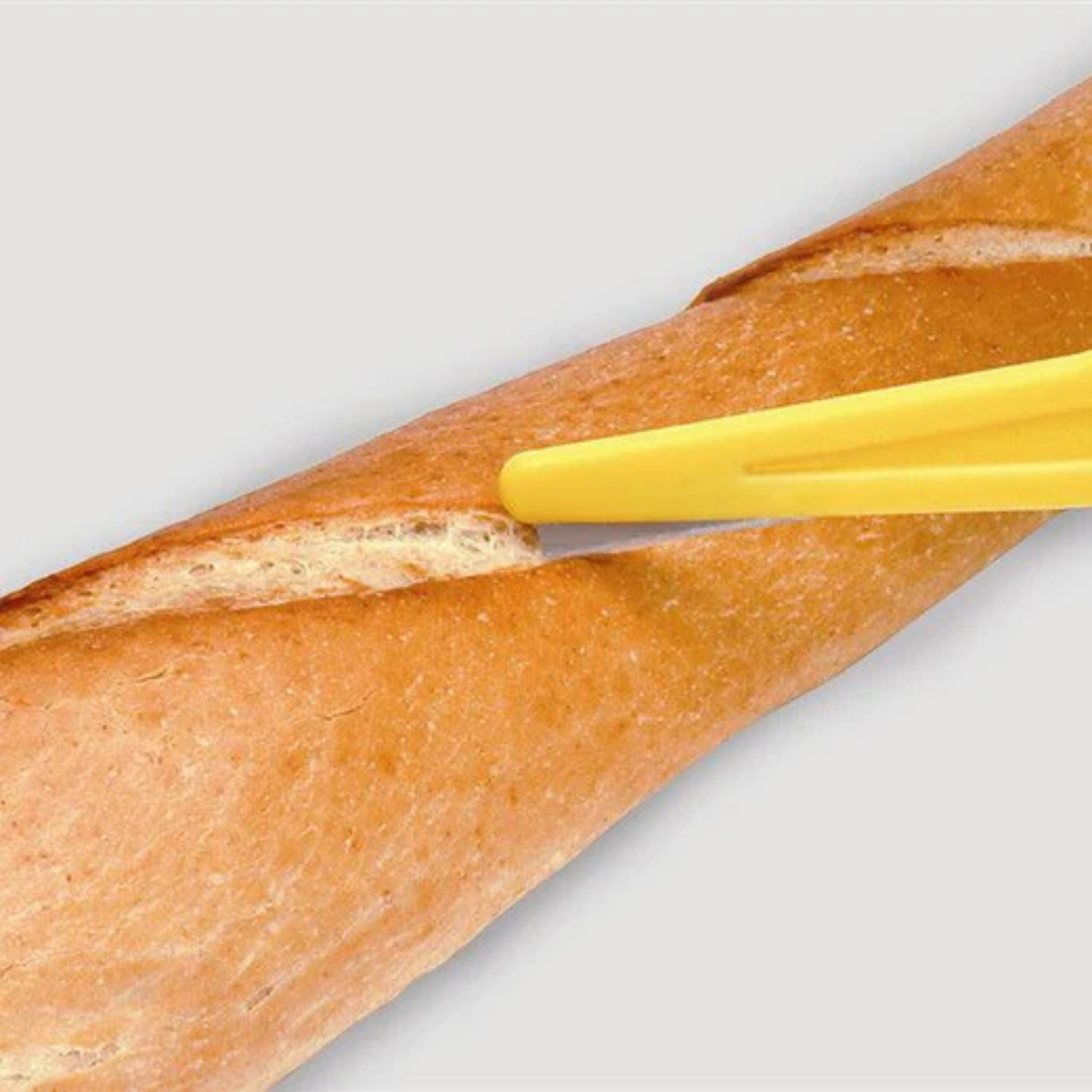 utilisation d’une lame à grigner sur pâte à pain