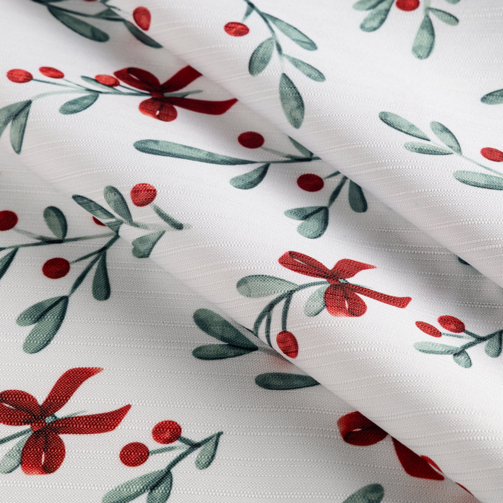 Mistletoe Leaf Christmas Tablecloth 60 x 84 in