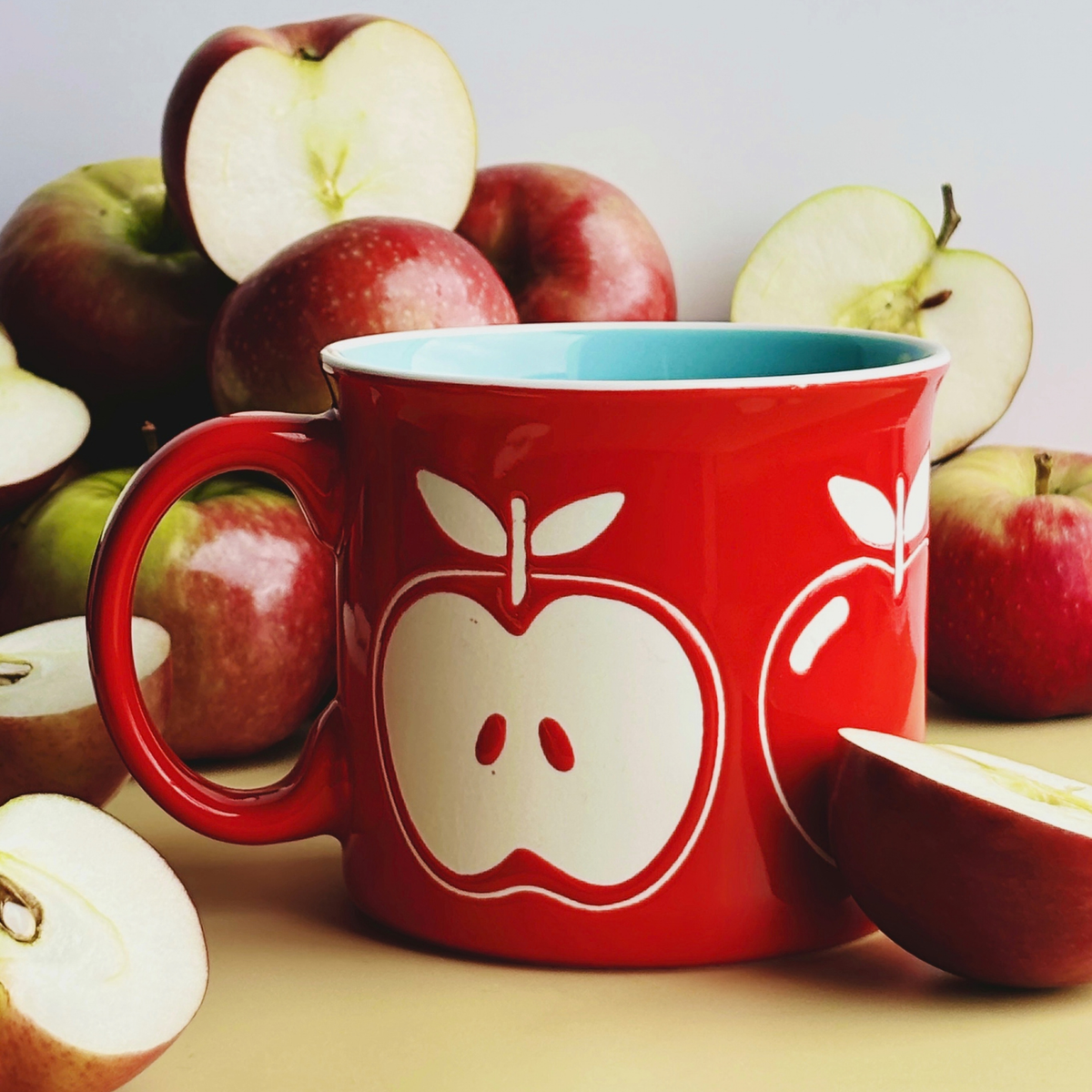 Stoneware Mug A Spot of Apple 591 ml - Danica