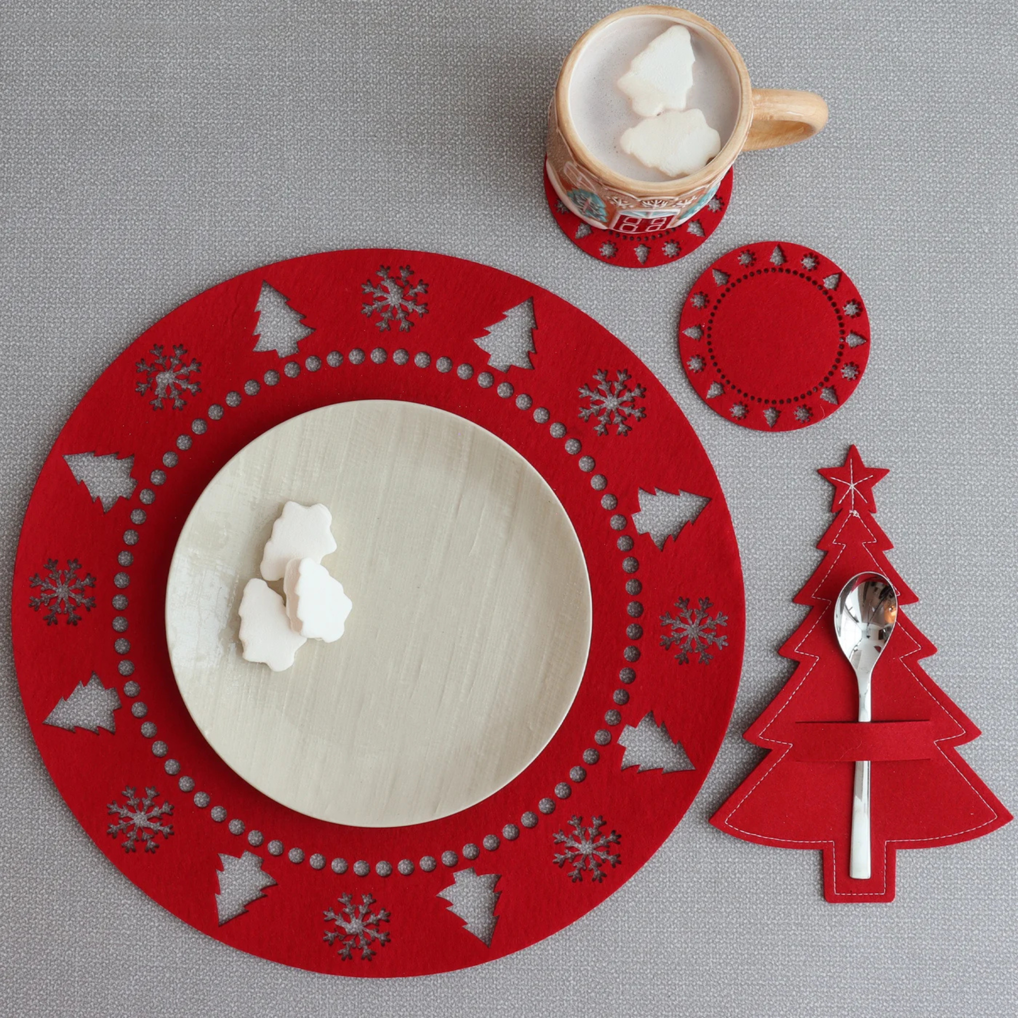 Ensemble de 4 napperons en feutre Hiver Rouge