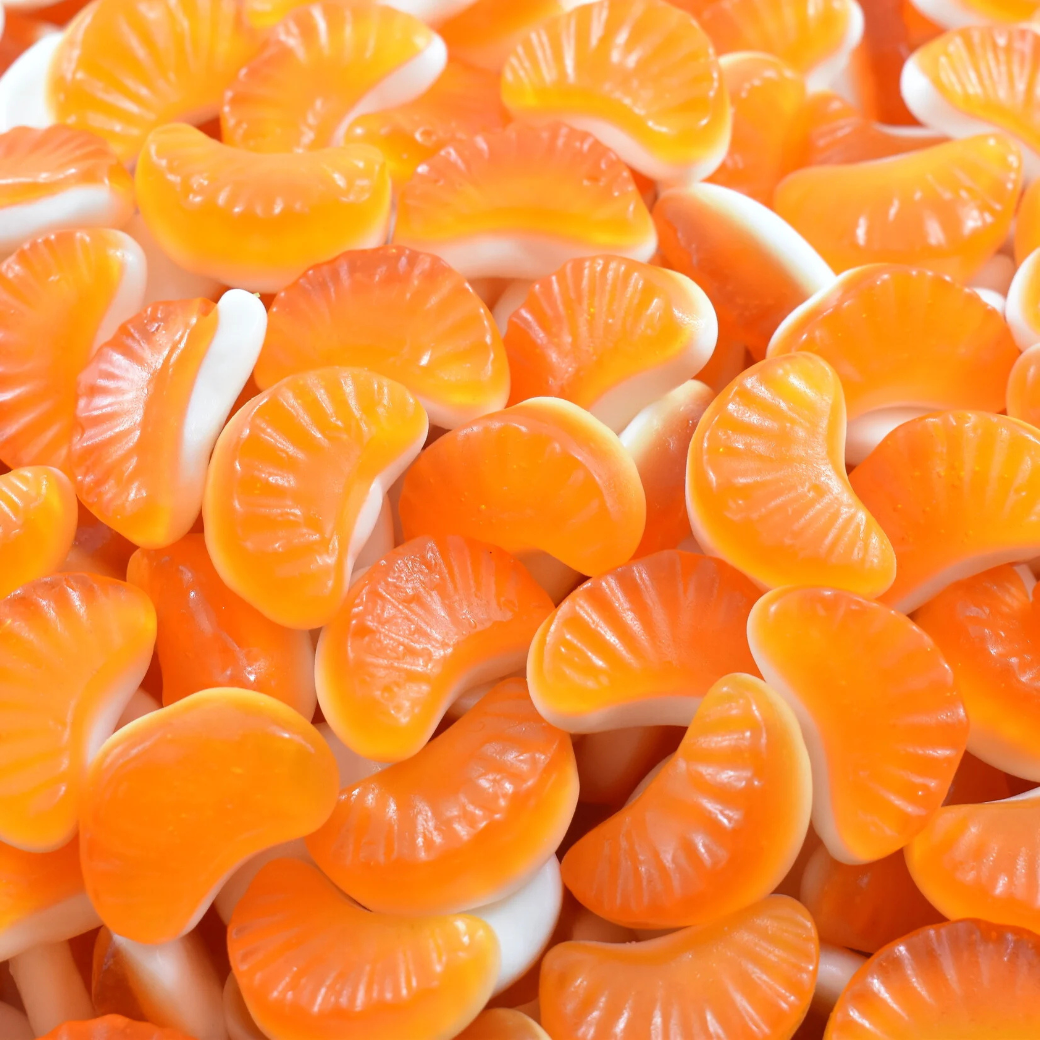 Tranches d’orange en gros plan texture moelleuse

