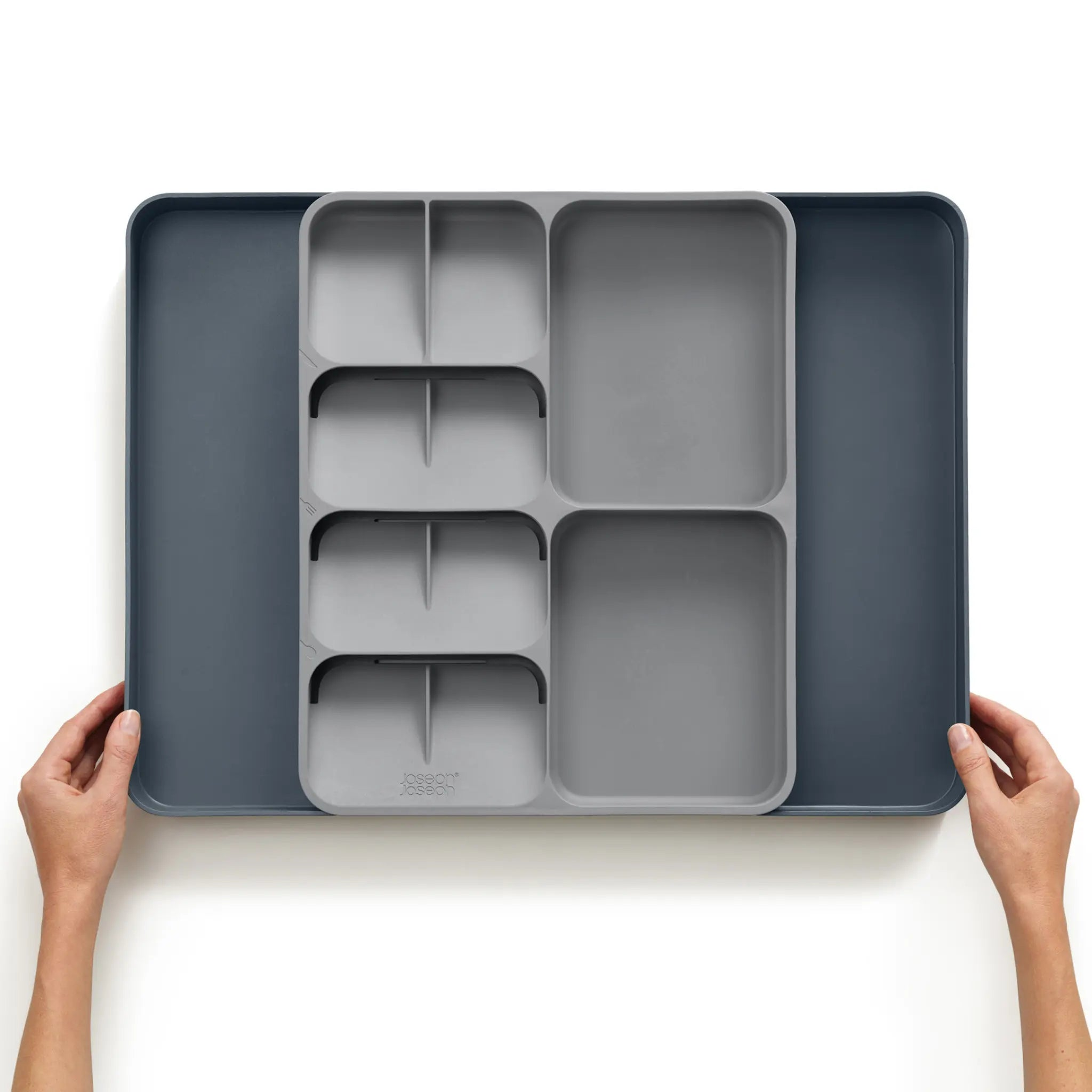 Organisateur de tiroir de cuisine extensible gris avec cinq compartiments pour couverts et rangement ajustable pour ustensiles