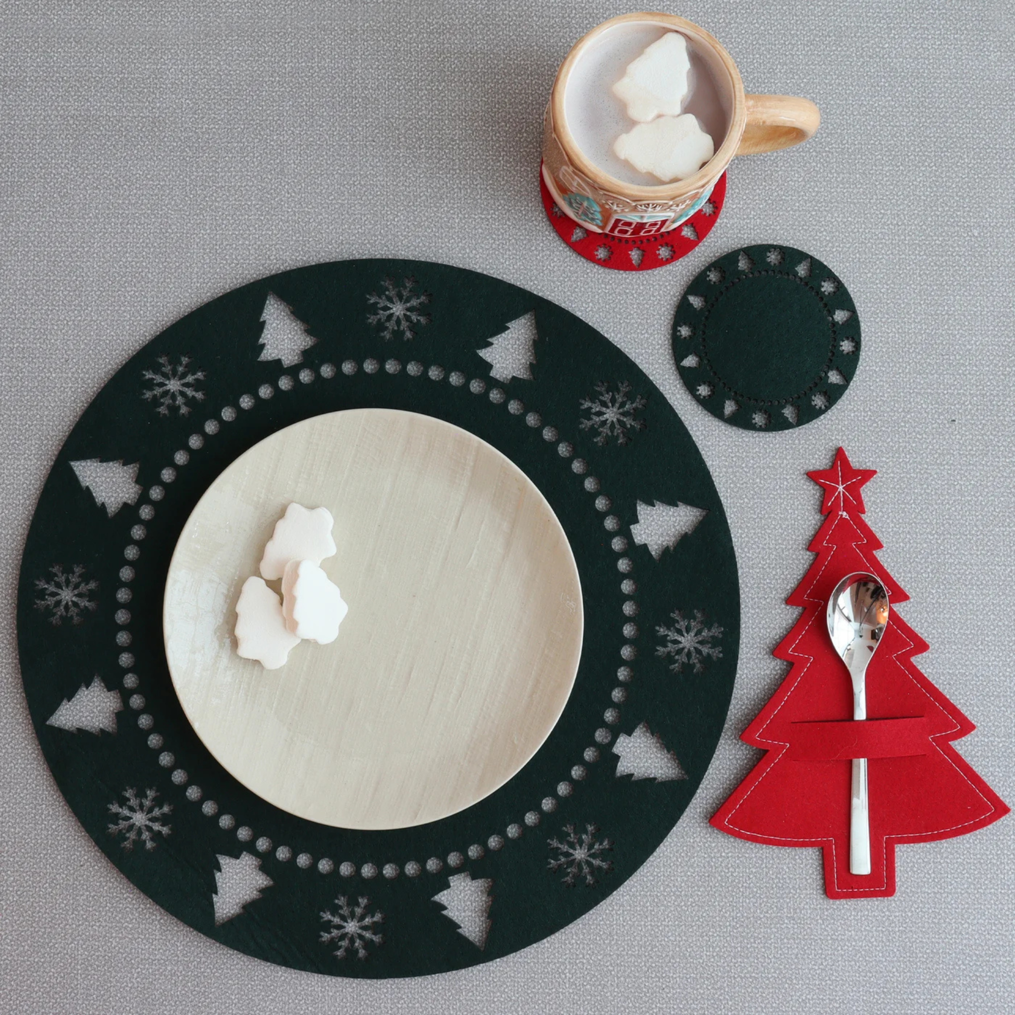 Ensemble de 4 napperons en feutre Hiver Vert Forêt