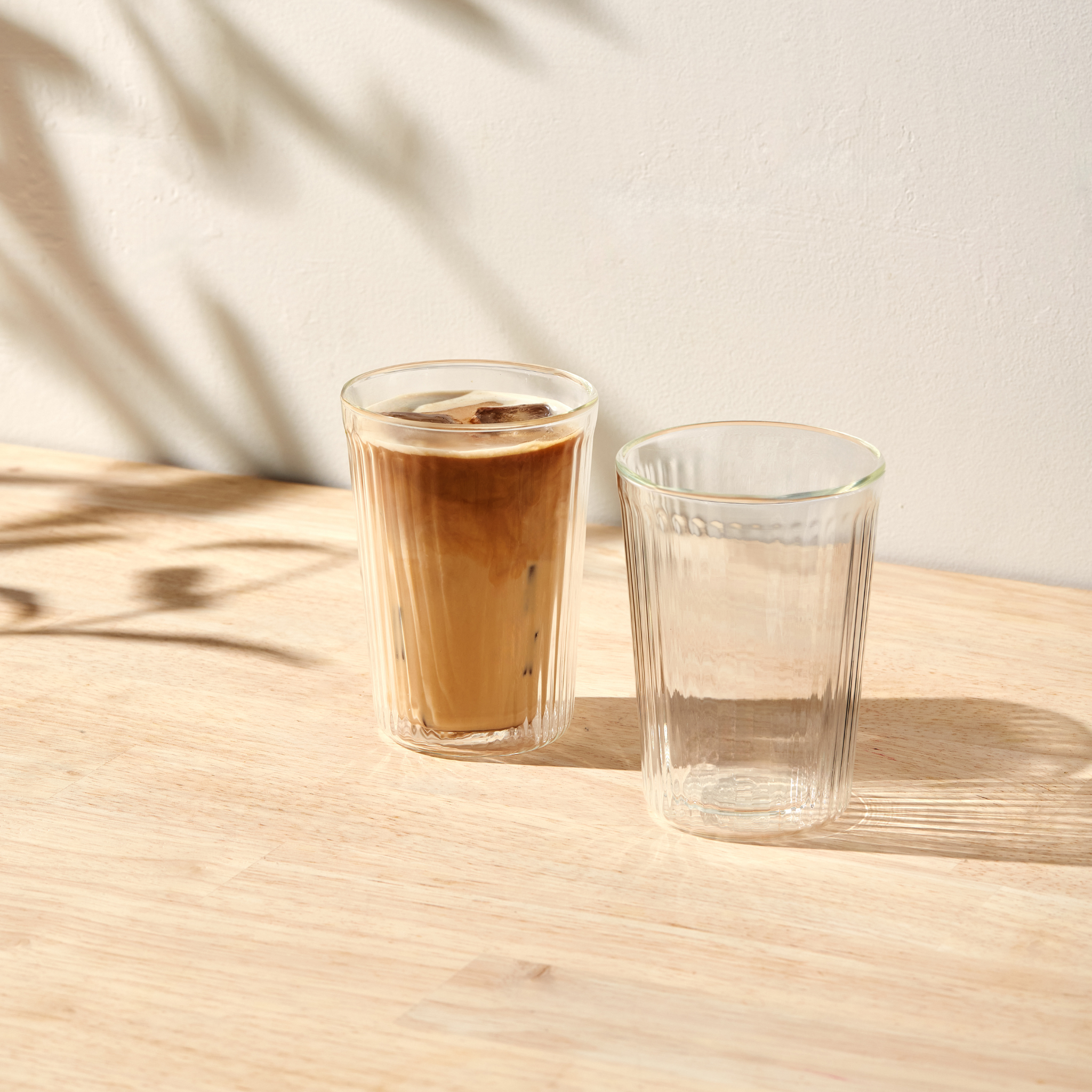 Ensemble de 2 verres à double paroi striés 360 ml - Maxwell & Williams