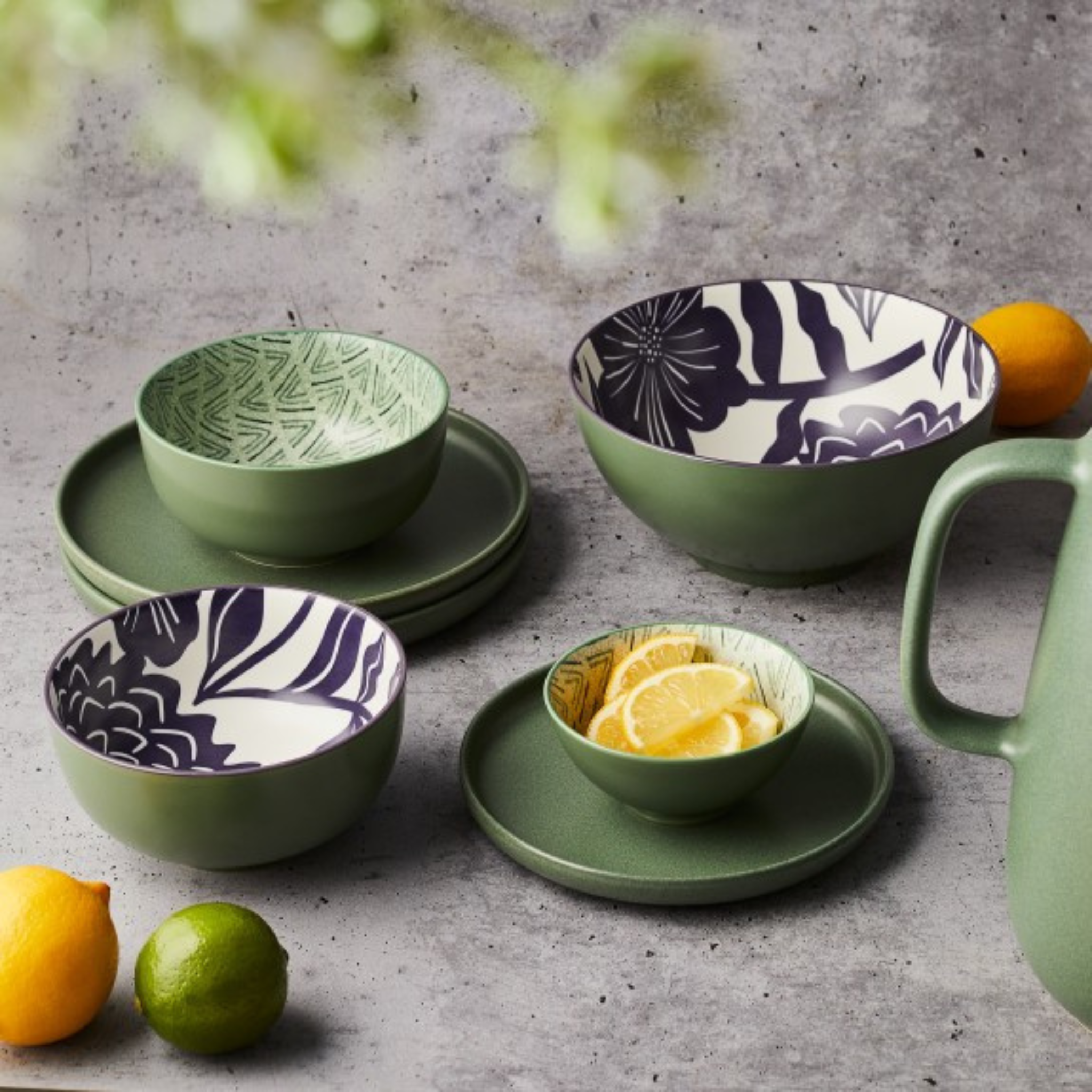 Green porcelain bowl 20 cm