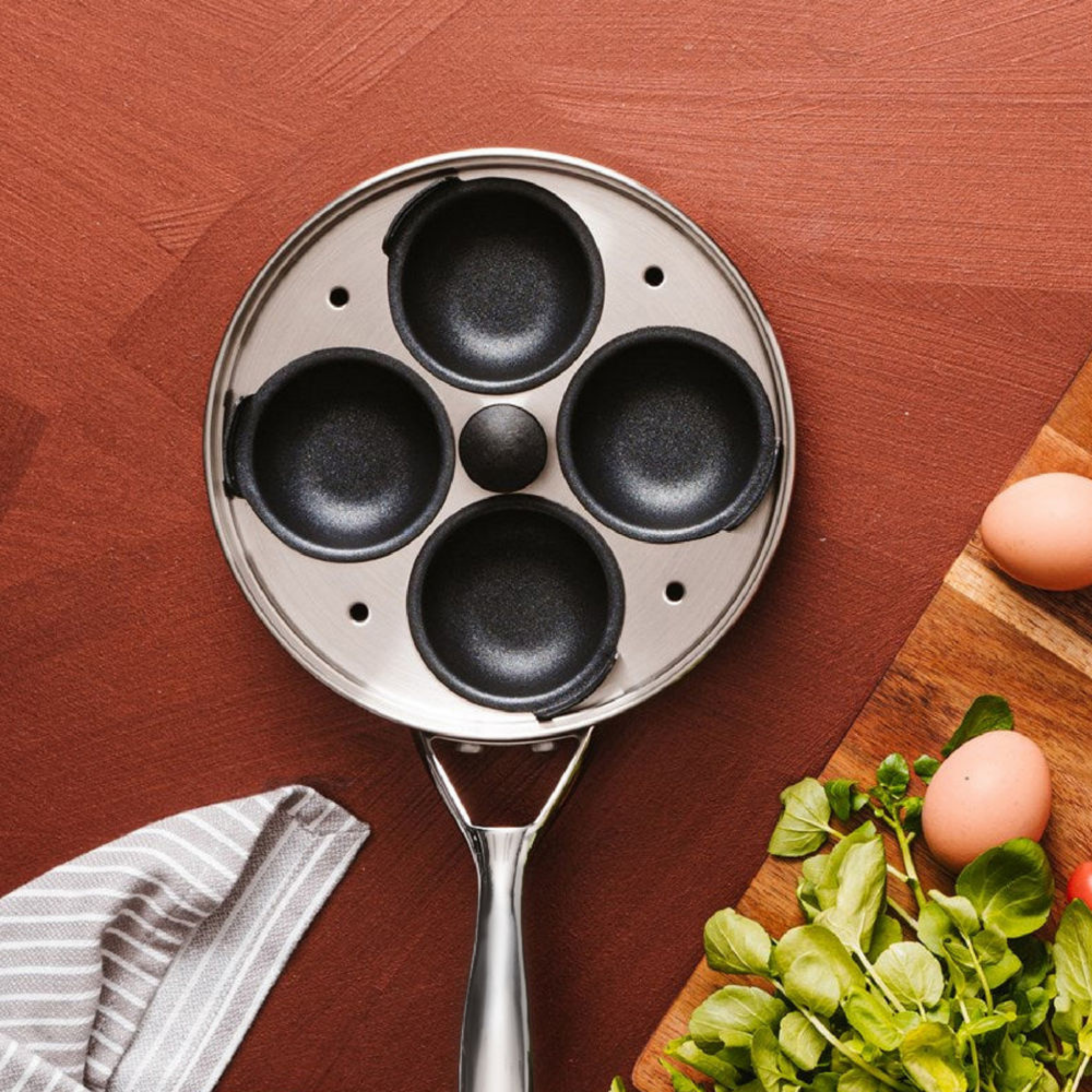 Poêle à frire 8" et pocheuse à quatre œufs avec couvercle 1.5 L iD3 - Cuisine::pro®