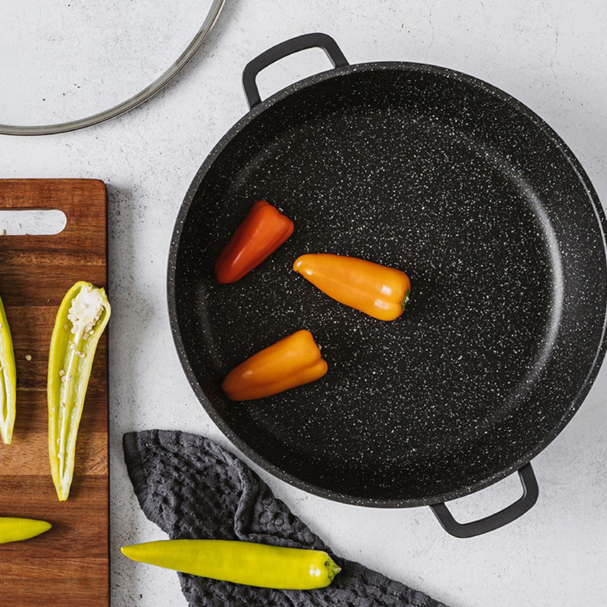 Poêle à sauter avec couvercle 12.5" GRANITE - Cuisine::pro®