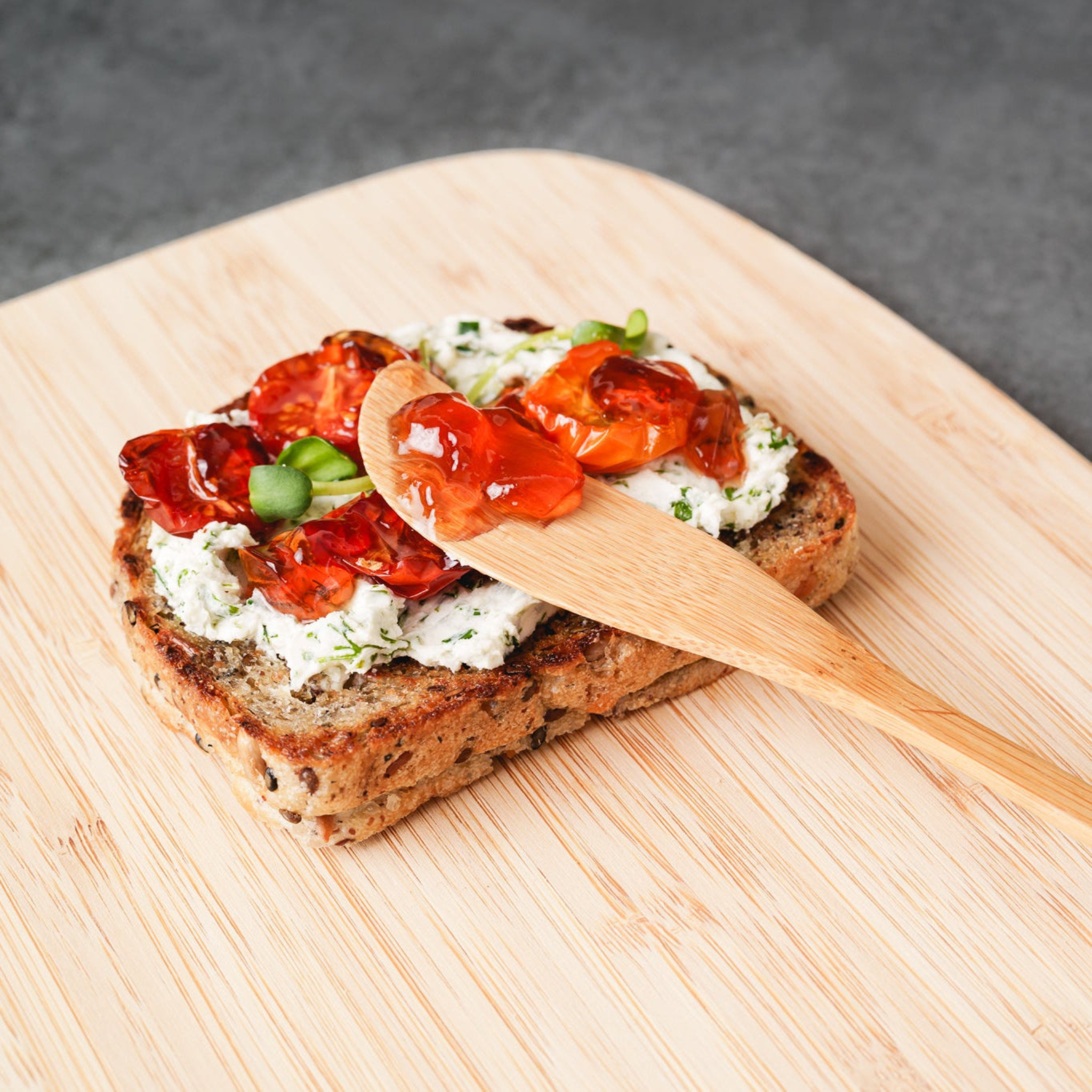 Gelée de pommette et basilic frais 212 ml - Simon Turcotte Confiturier