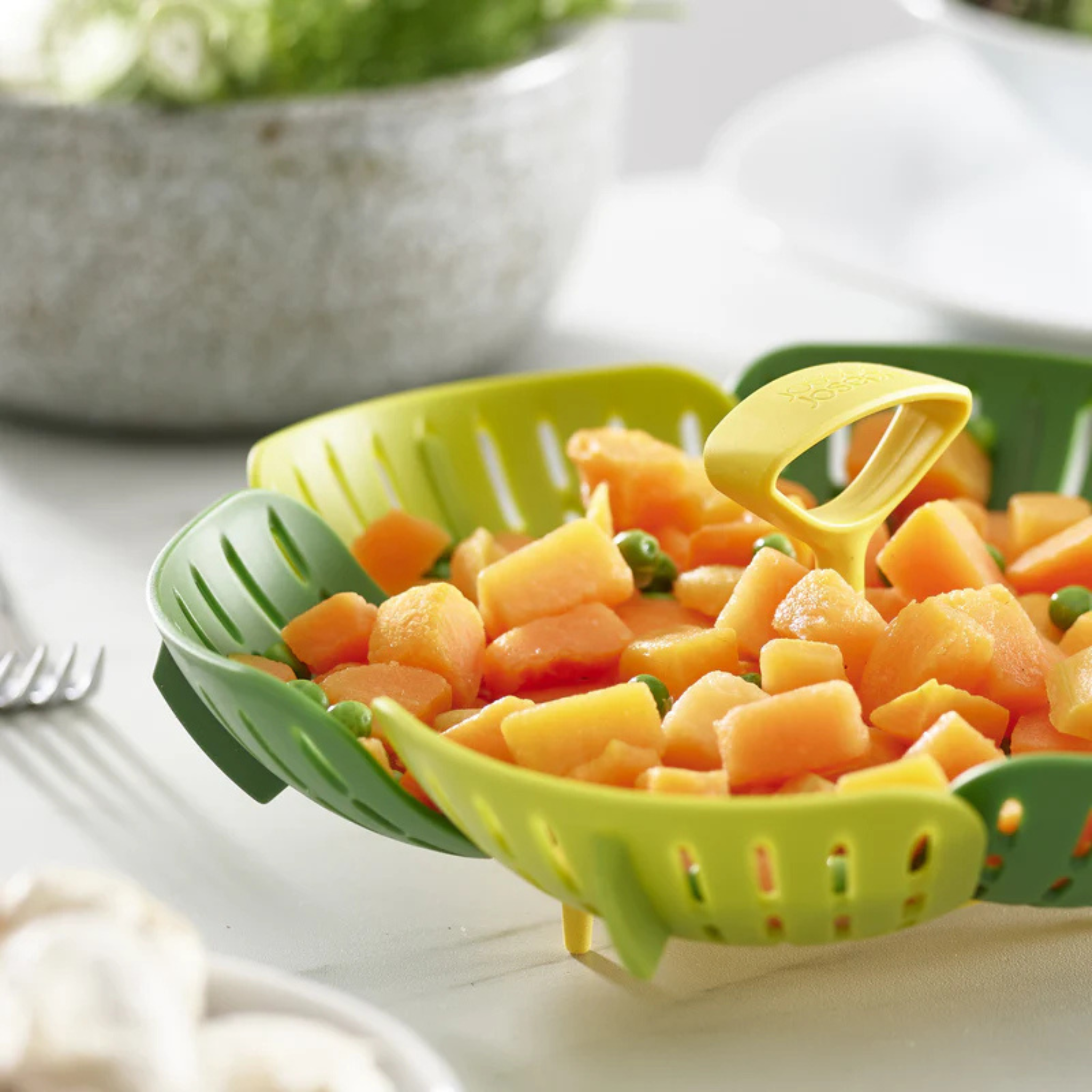 Marguerite Lotus Plus 6.5" - Joseph Joseph