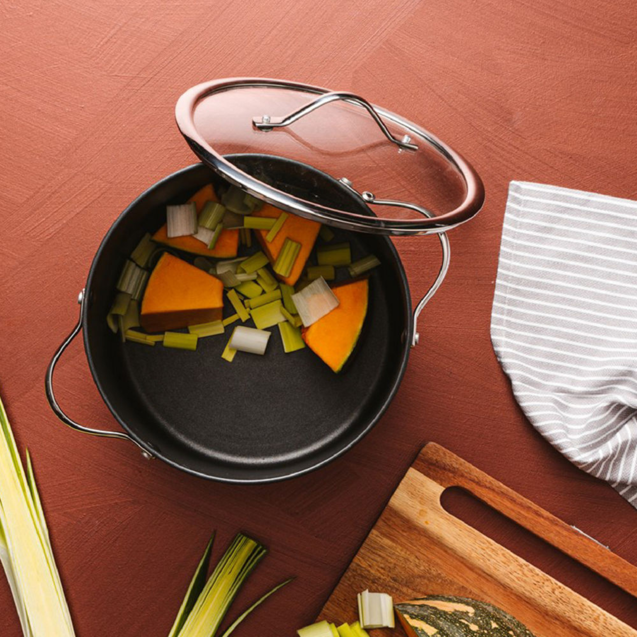 Casserole avec couvercle 9.5" iD3 - Cuisine::pro®