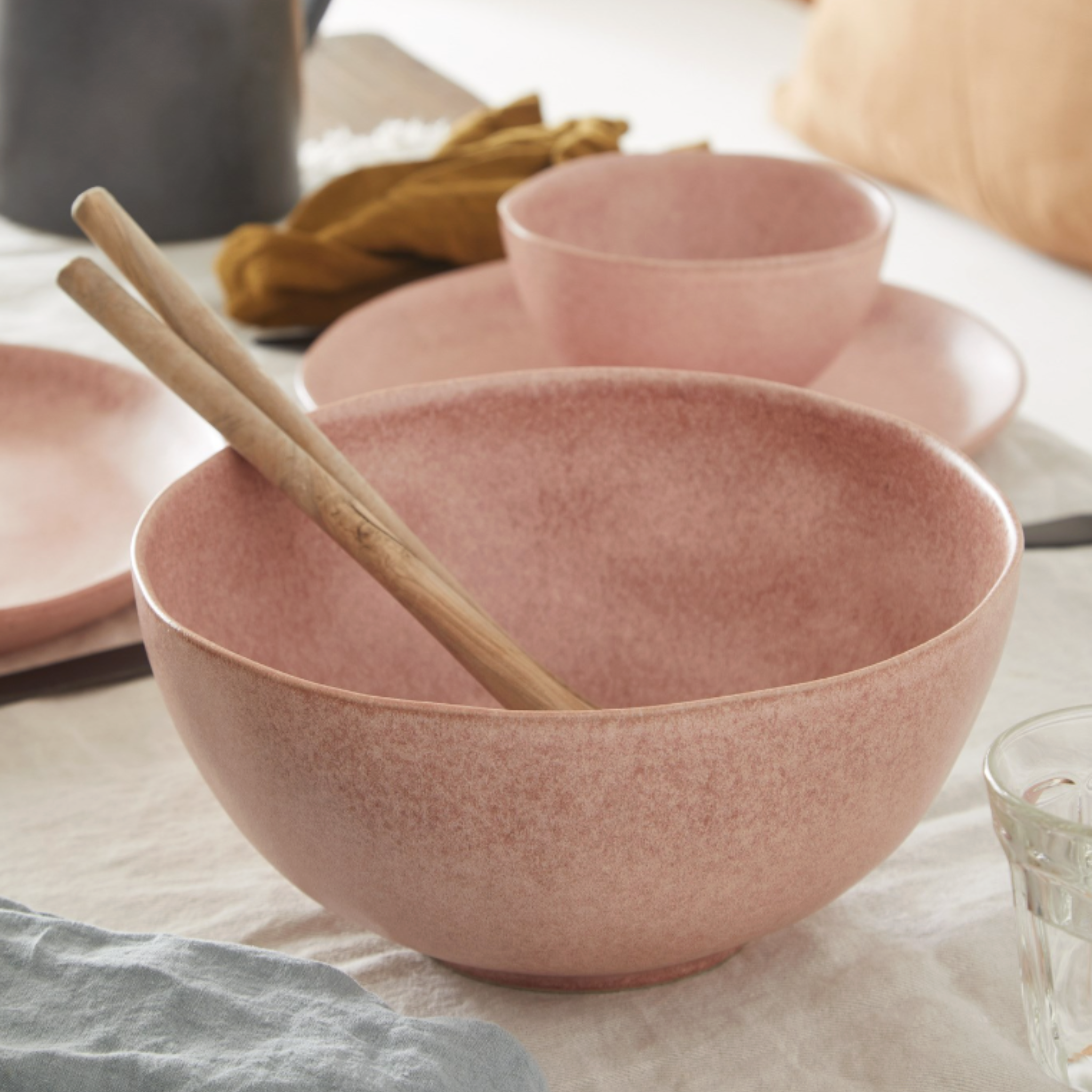 Bol de service en grès Mauve Rose Livia 26cm - Costa Nova