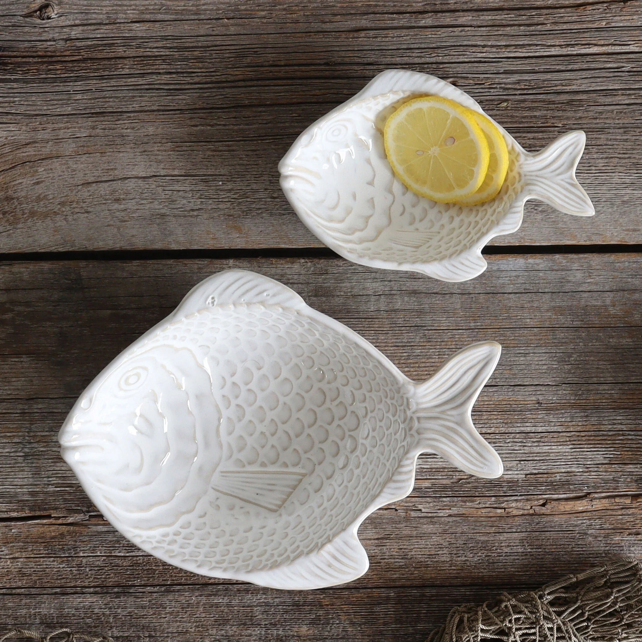 Ensemble de 2 bols de service en grès en forme de poisson