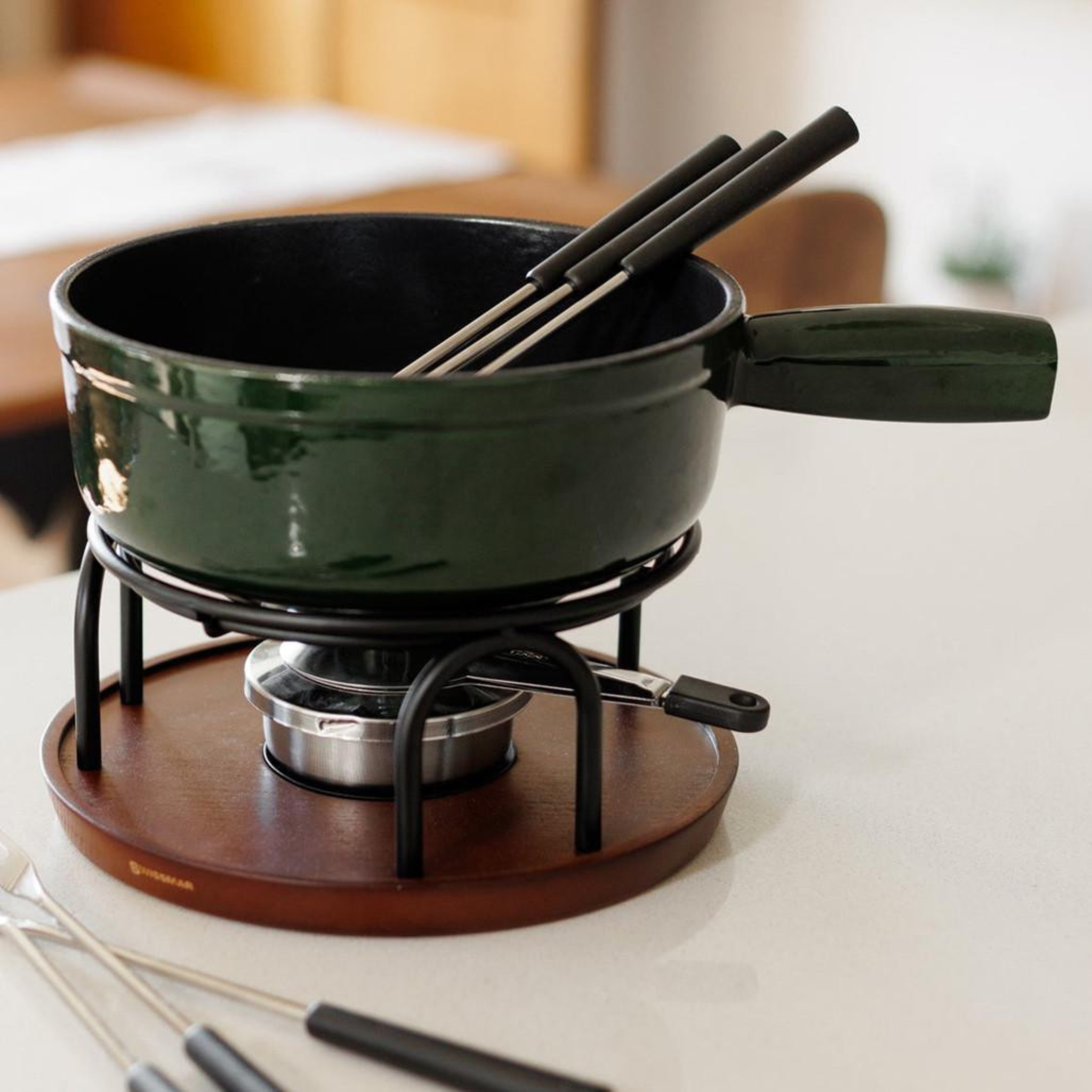 caquelon fondue fonte Swissmar Ticino vue de dessus
