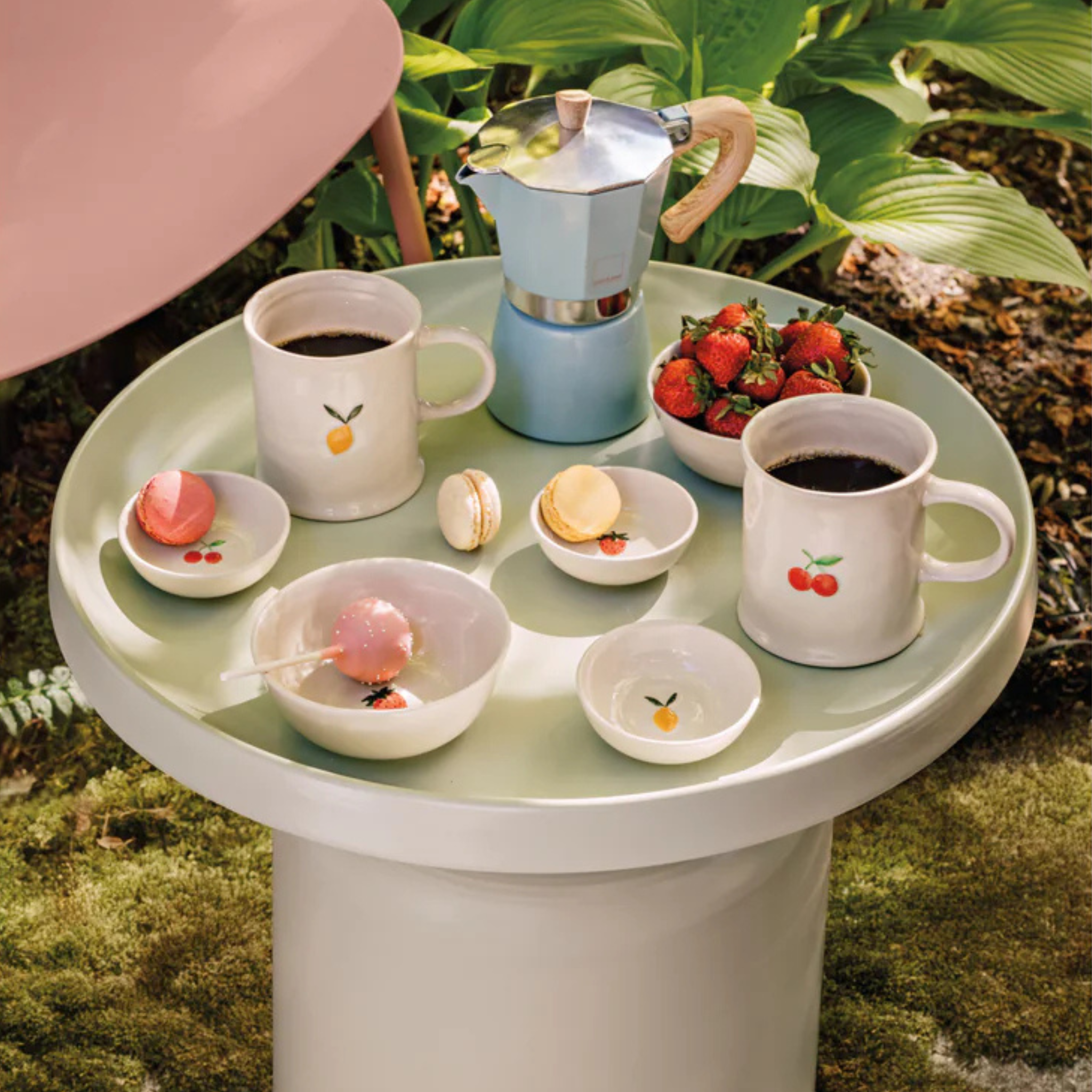 Tasse en grès avec cerises en relief 473 ml - Danica Danica