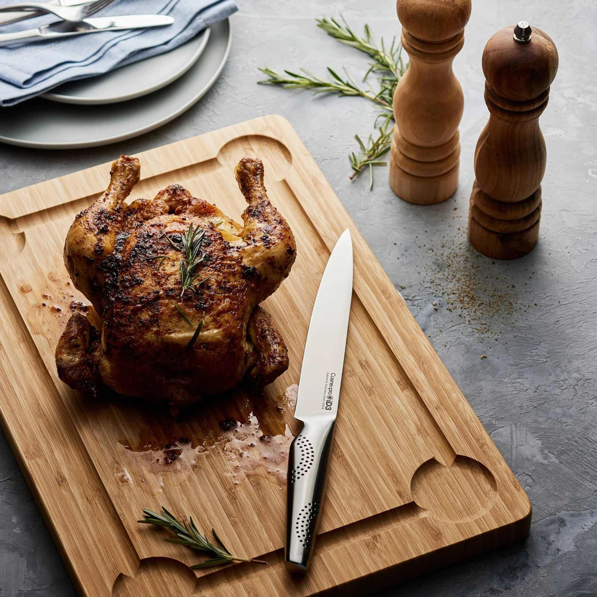 détail de la lame du couteau à découper Cuisine::pro®