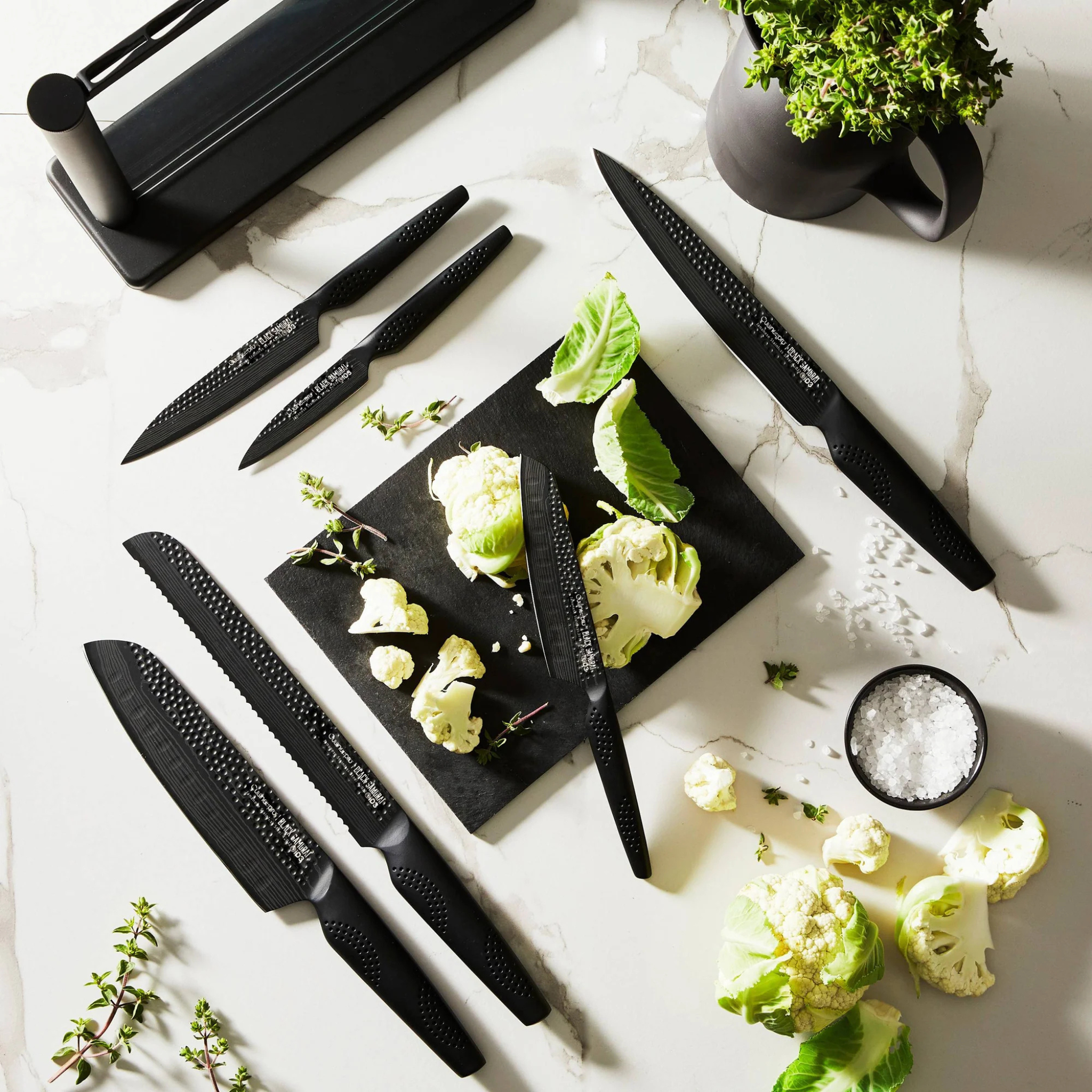 ensemble couteaux iD3 BLACK SAMURAI™ dans bloc moderne