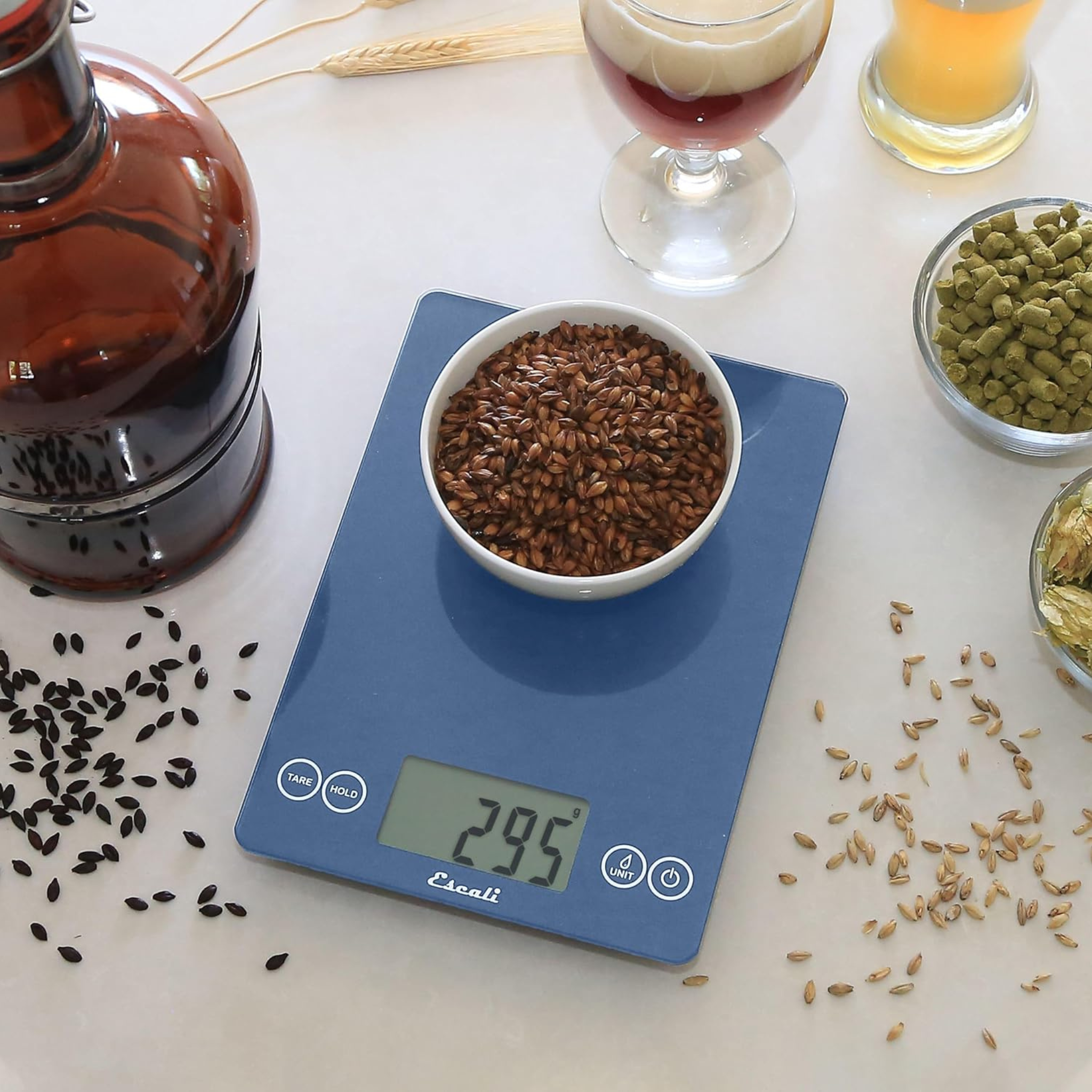 balance cuisine pesant ingrédients secs et liquides