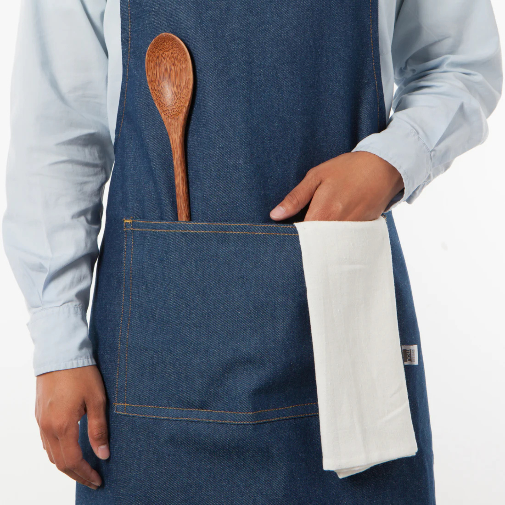 Tablier denim utilisé en cuisine
