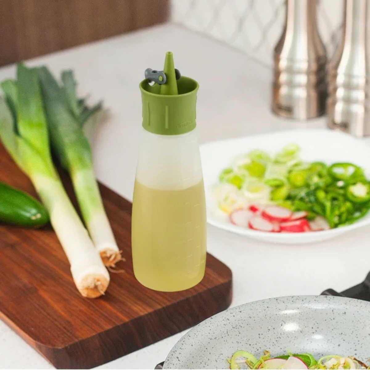 355 ml Squeeze Oil Bottle – Trudeau