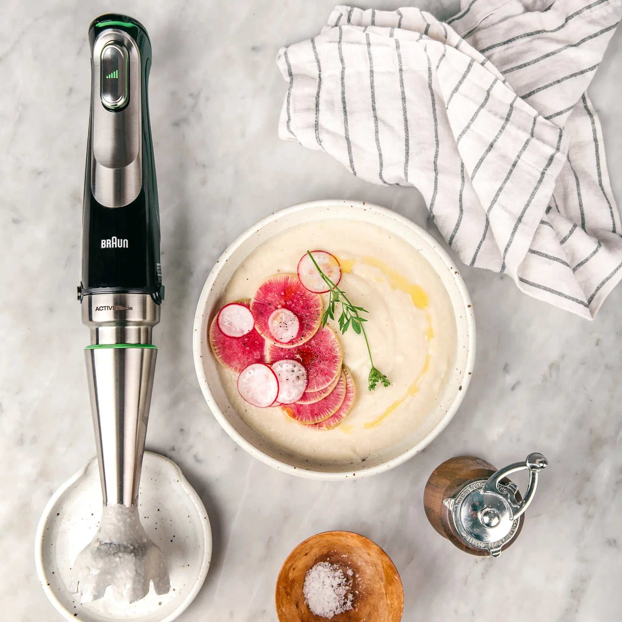 Mélangeur à main MultiQuick 9 Braun avec accessoires et technologie SmartSpeed pour un mixage efficace