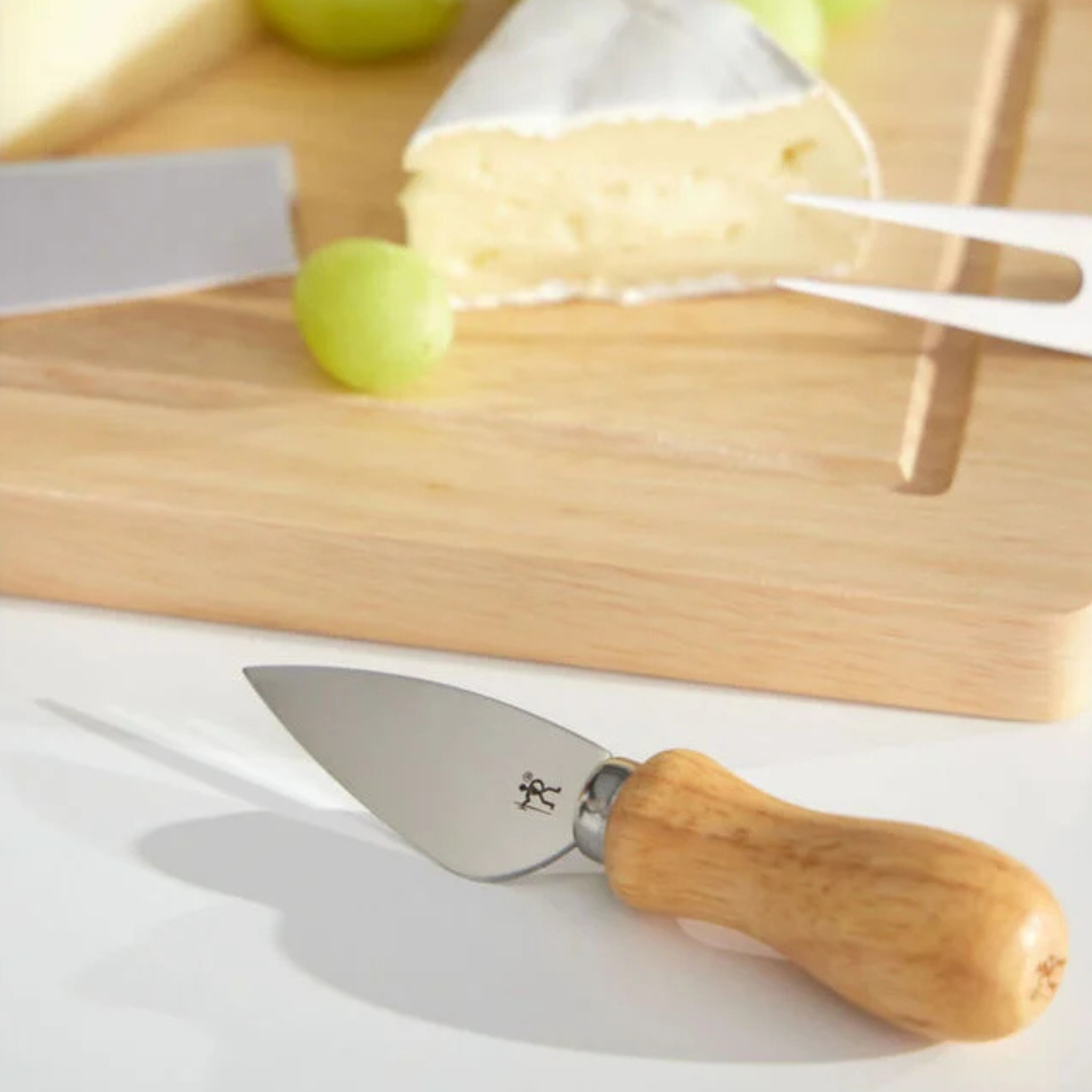 Bloc de couteaux Definition 17 pièces + set à fromage – Henckels 