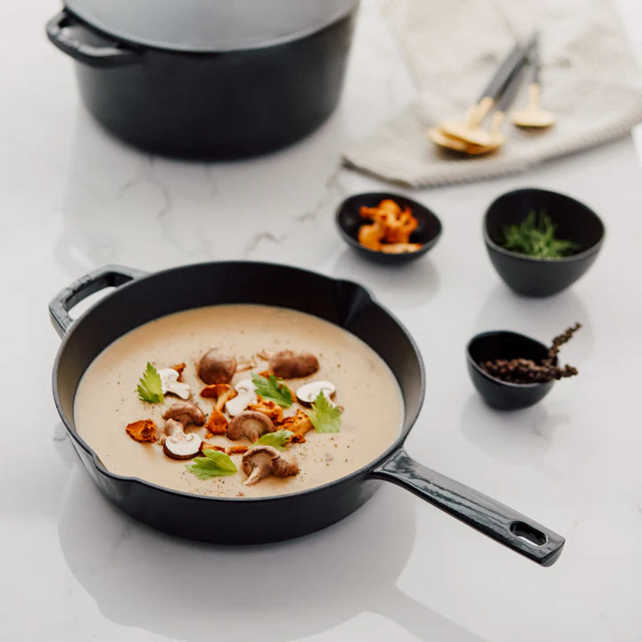 KANA 10-inch Glossy Black Enameled Cast Iron Skillet