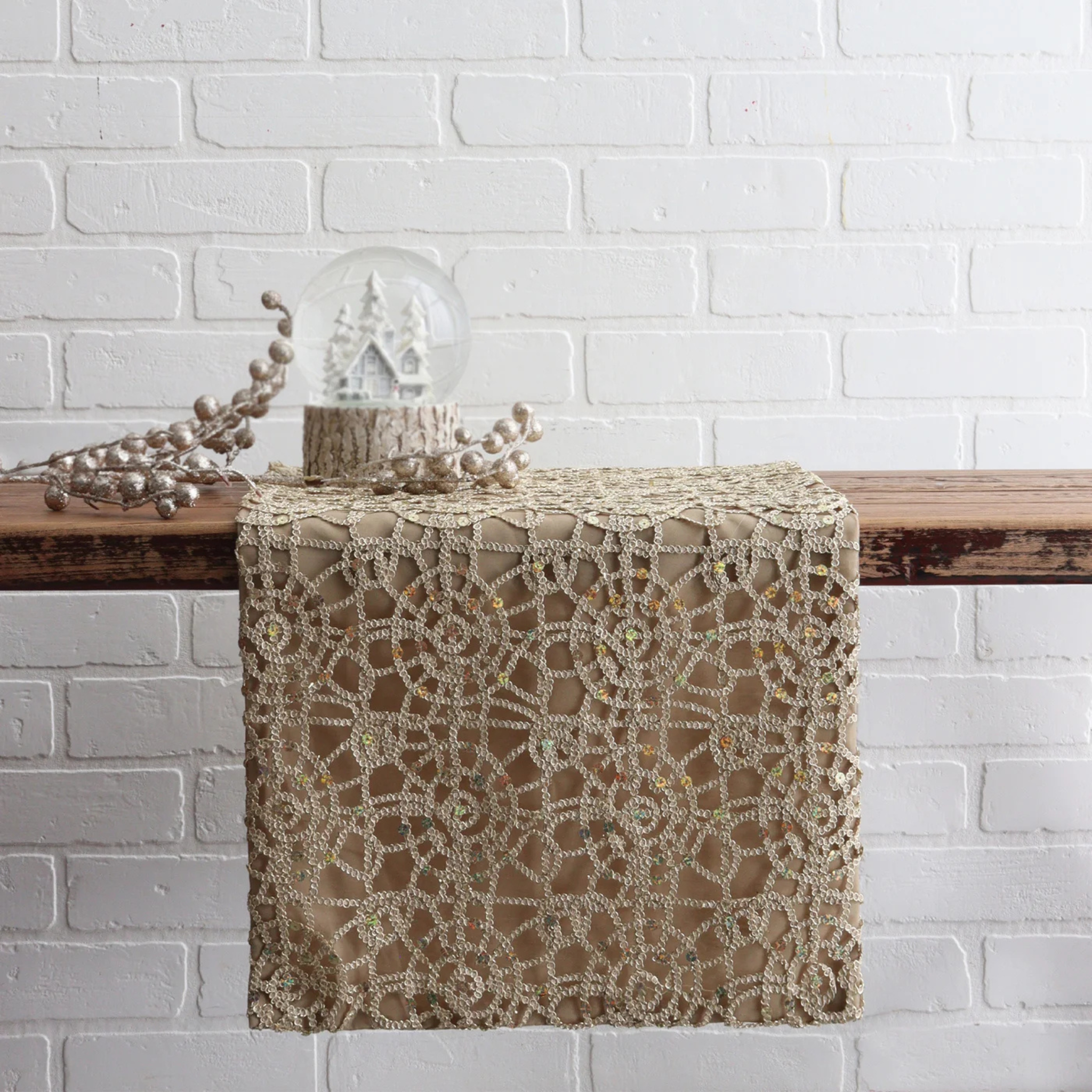 Chemin de table doré scintillant 13 x 72 po