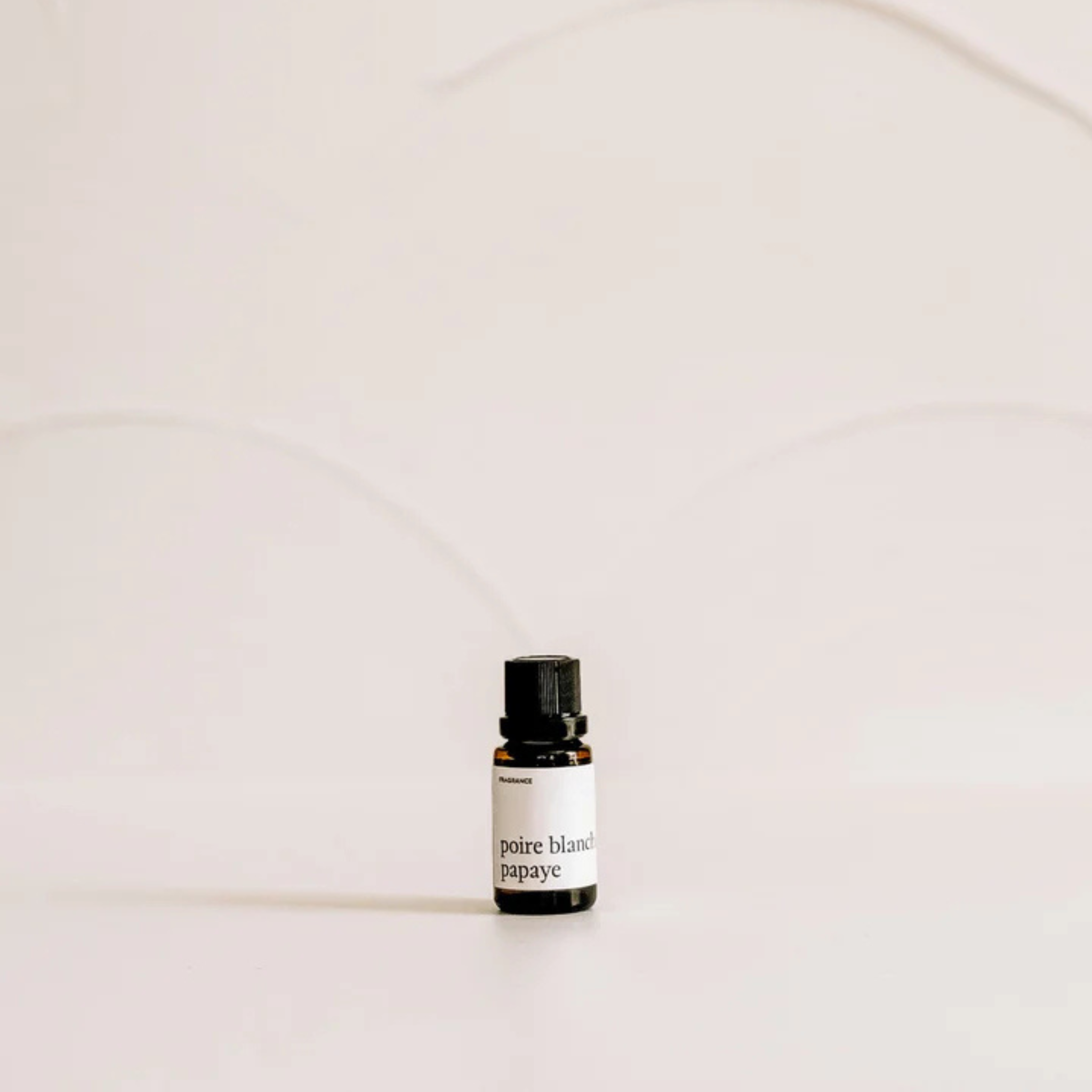 White Pear and Papaya Dryer Ball Fragrance 15ml - Marée Candles