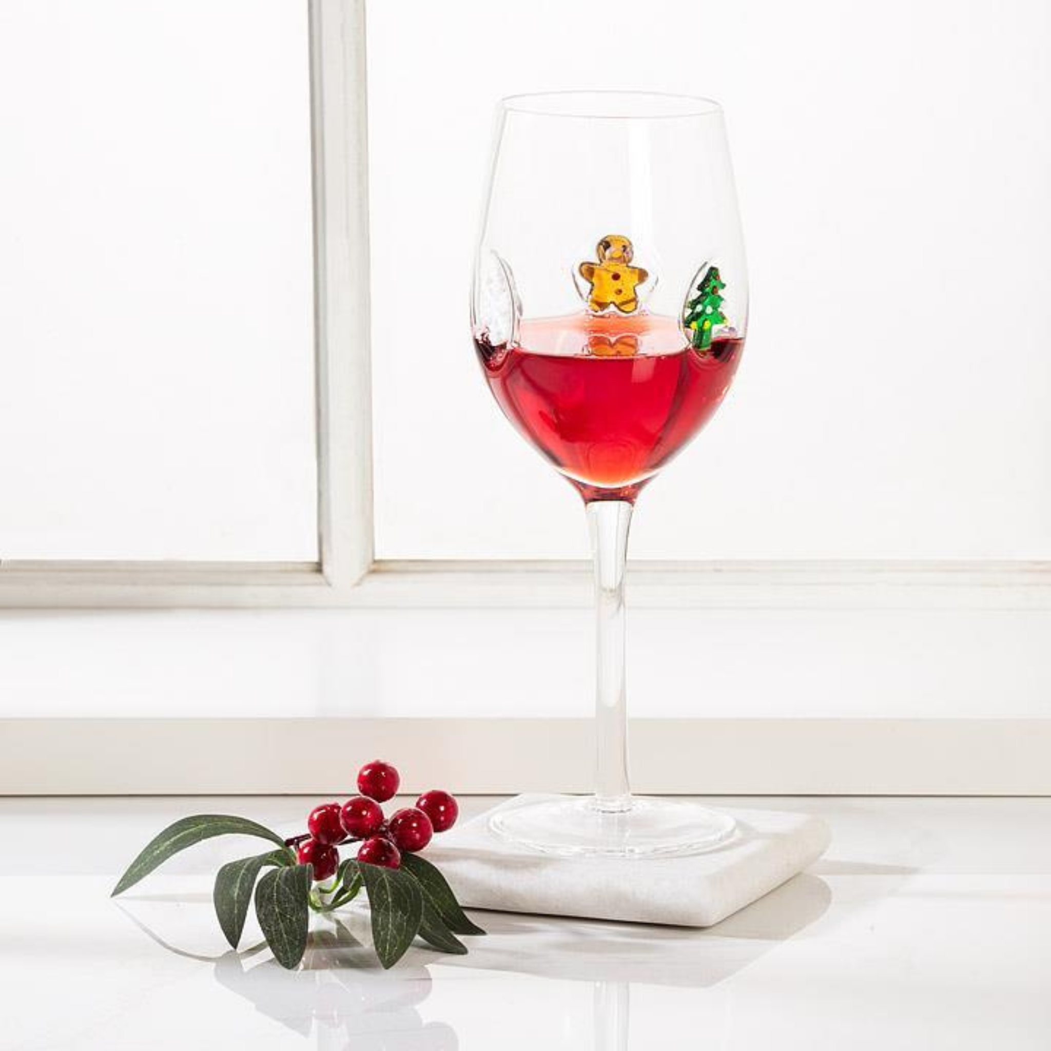 14 oz Christmas Wine Glass