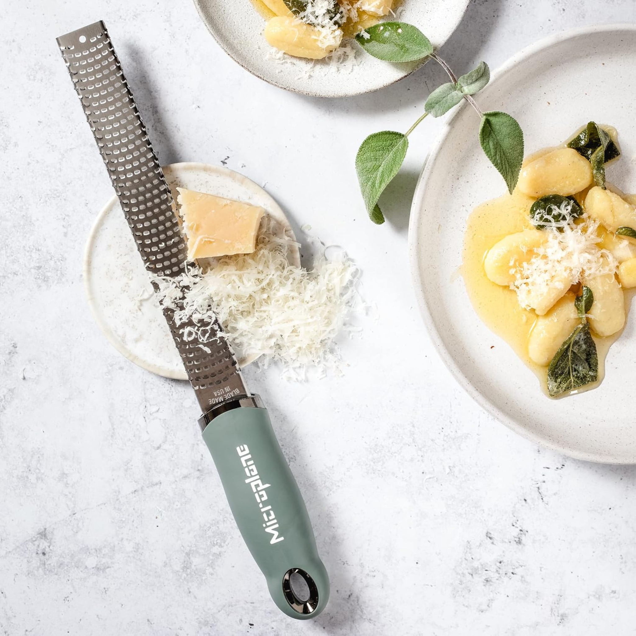 Râpe zesteur vert eucalyptus 32 cm en acier inoxydable pour agrumes et épices