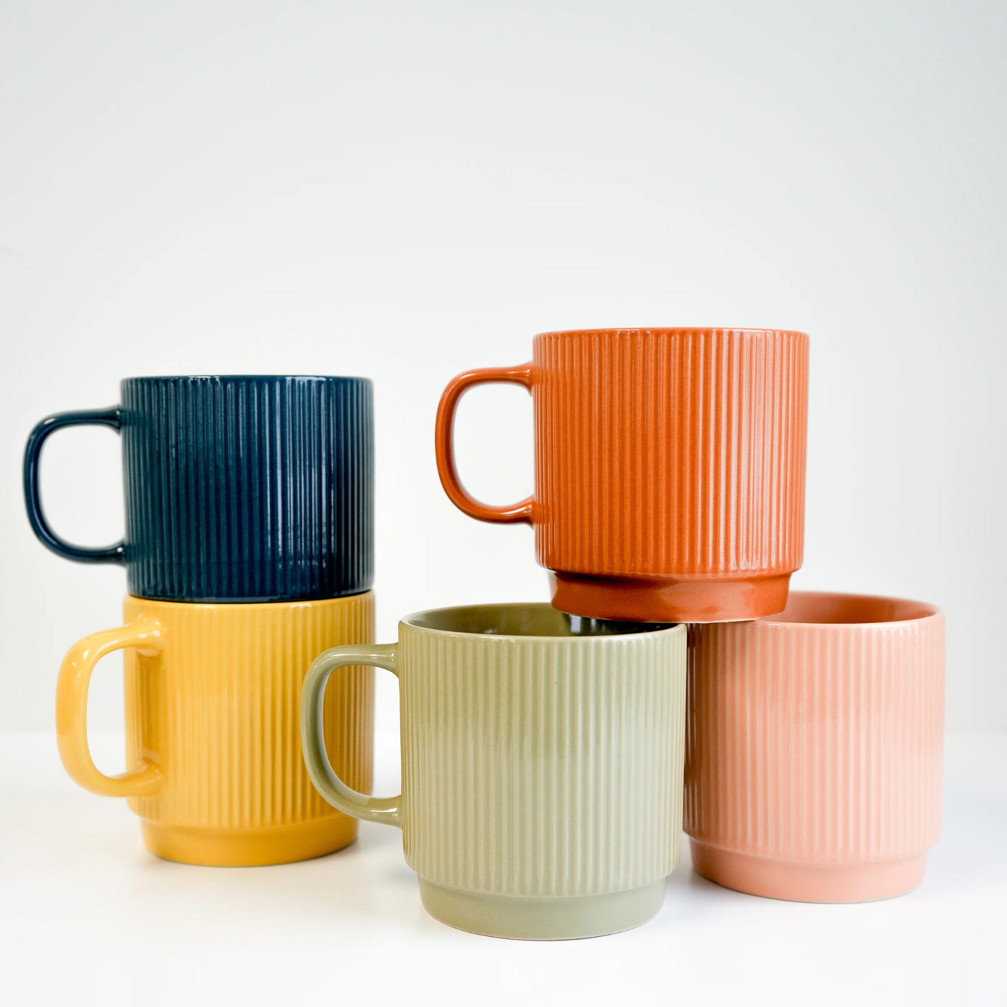 Tasse striée empilable bleue 400 ml - Ko&Co