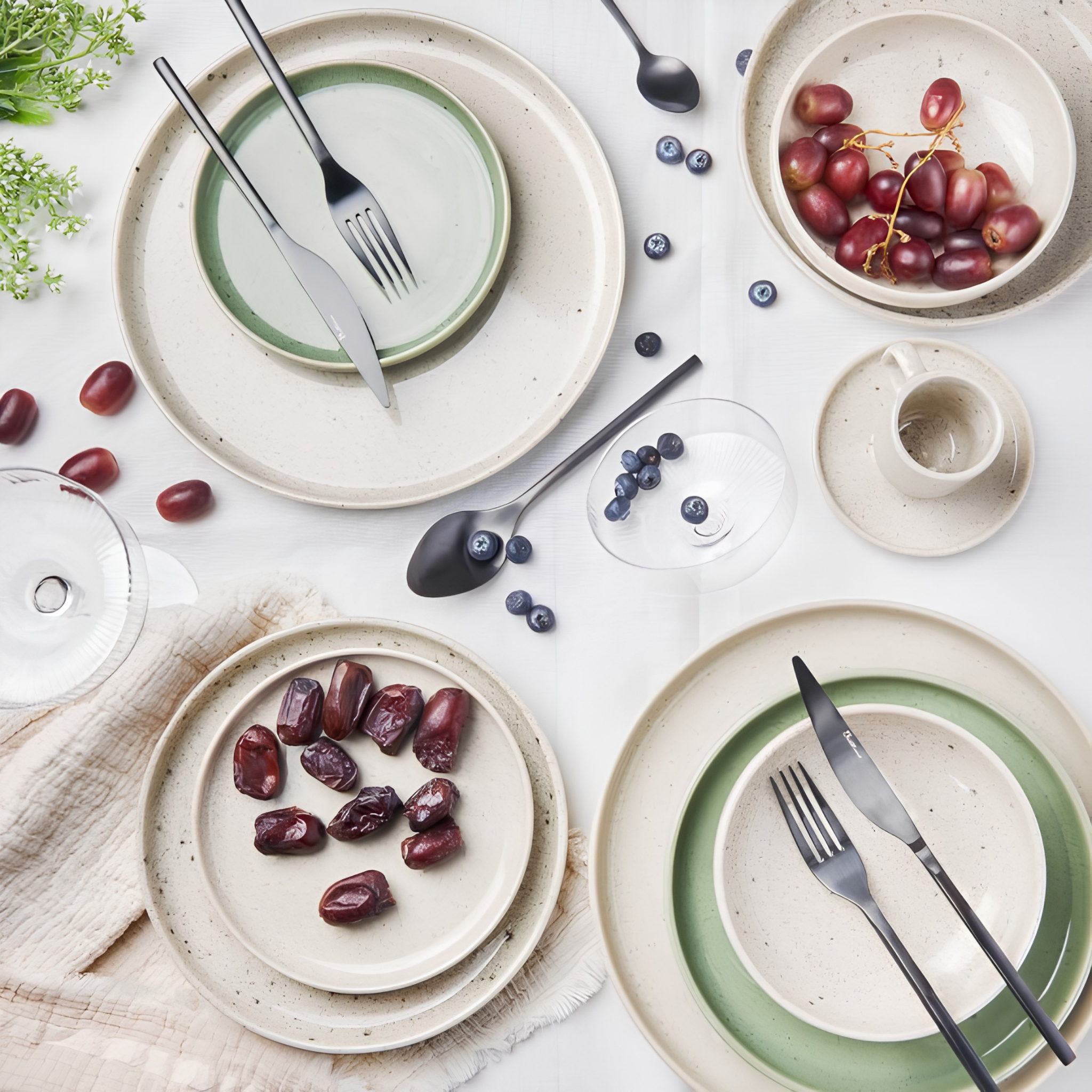Assiette à dîner en grès Uno Speckle Nature 28 cm - Mesa Ceramics