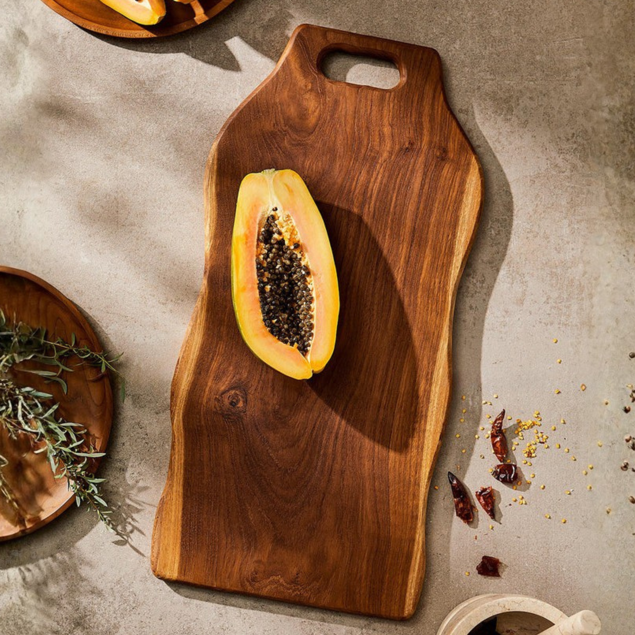 Planche à découper en bois de teck 60 cm - Crusoë