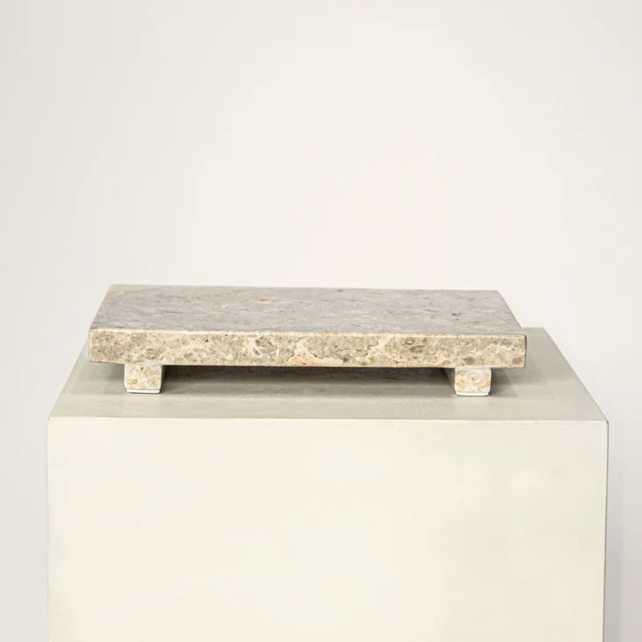 Plateau en marbre crème 27 cm - Crusoë