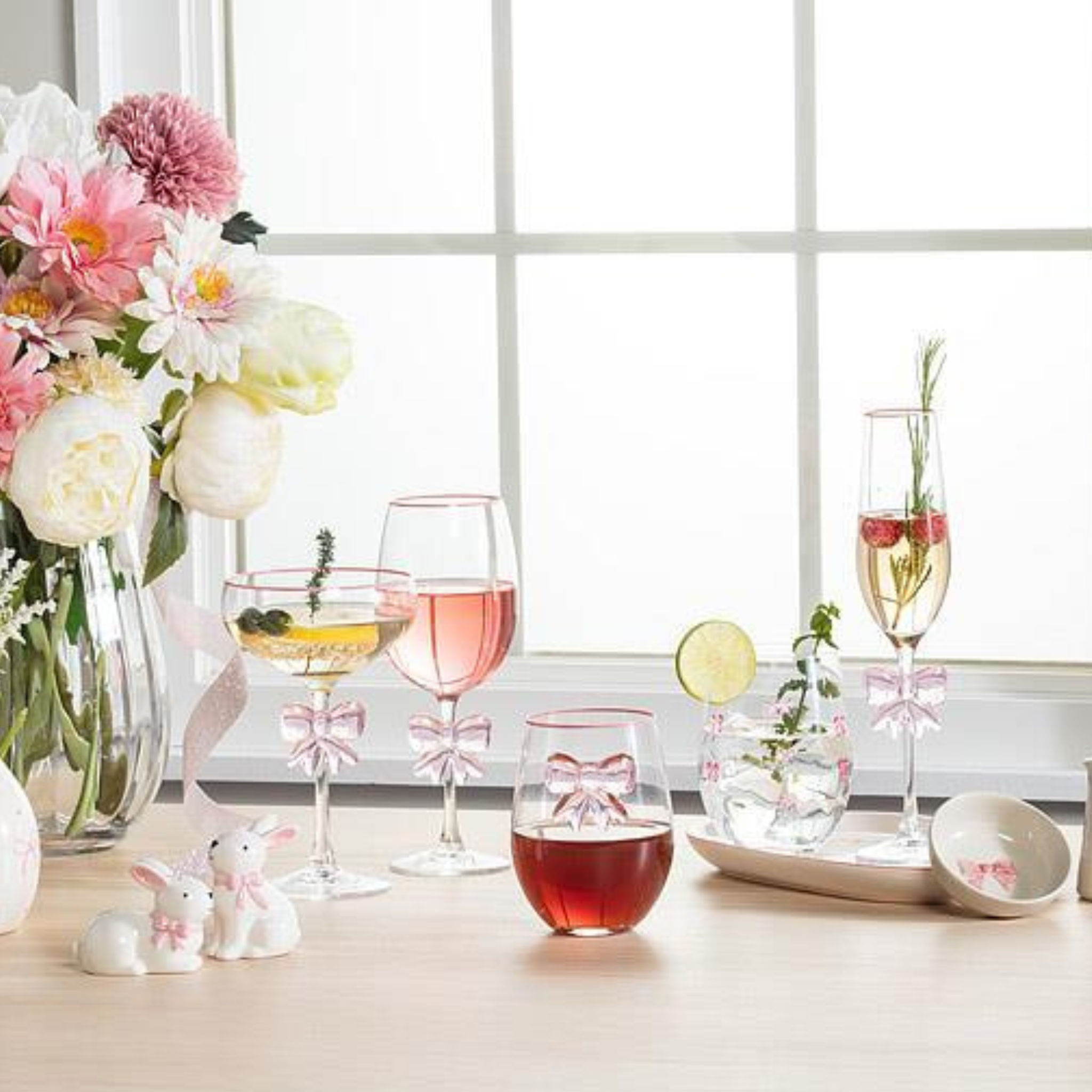 Verre à vin avec petites boucles roses 530 ml