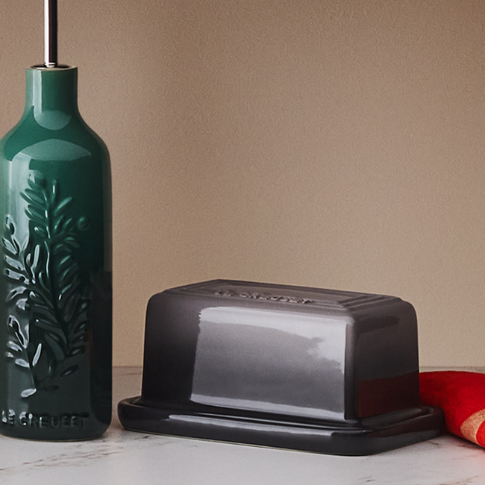 Oyster stoneware butter dish 454 g - Le Creuset