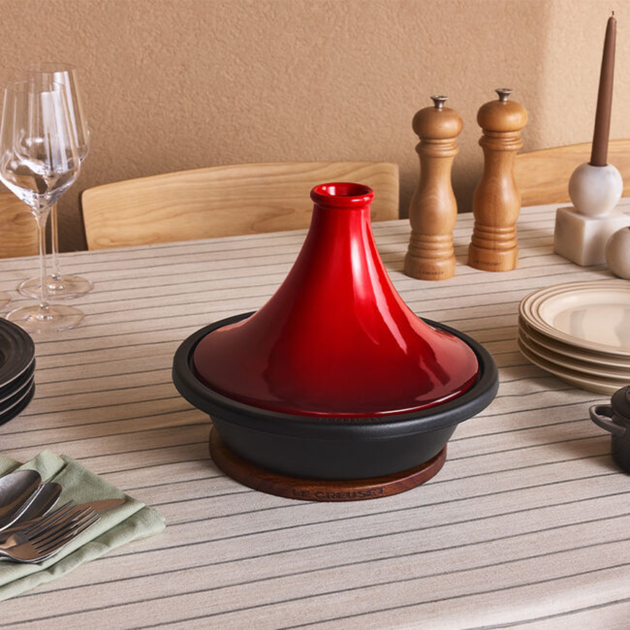 Tajine en fonte Cerise 2,3 L - Le Creuset Le Creuset