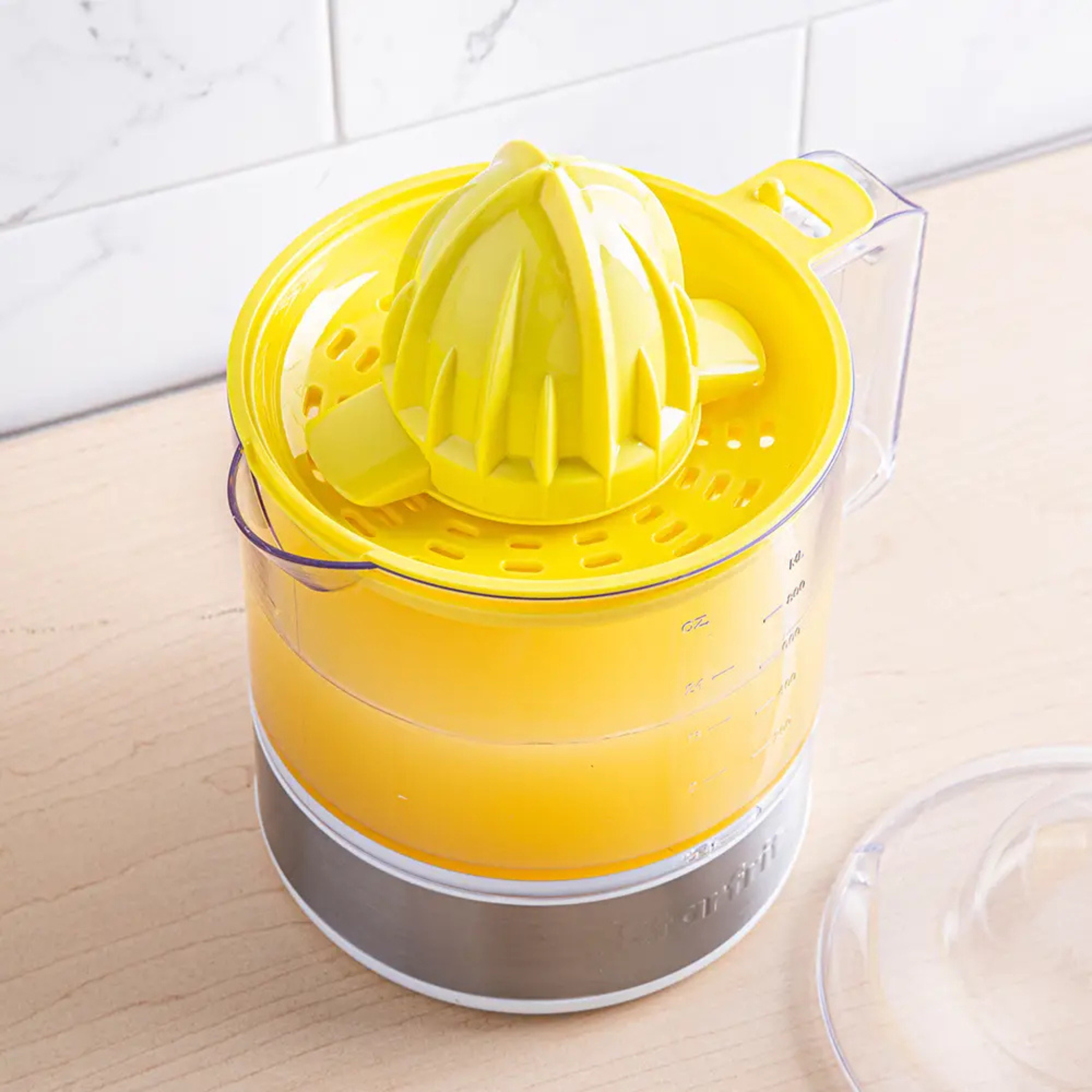 Presse-agrumes électrique - Starfrit (Boîte ouverte) Starfrit