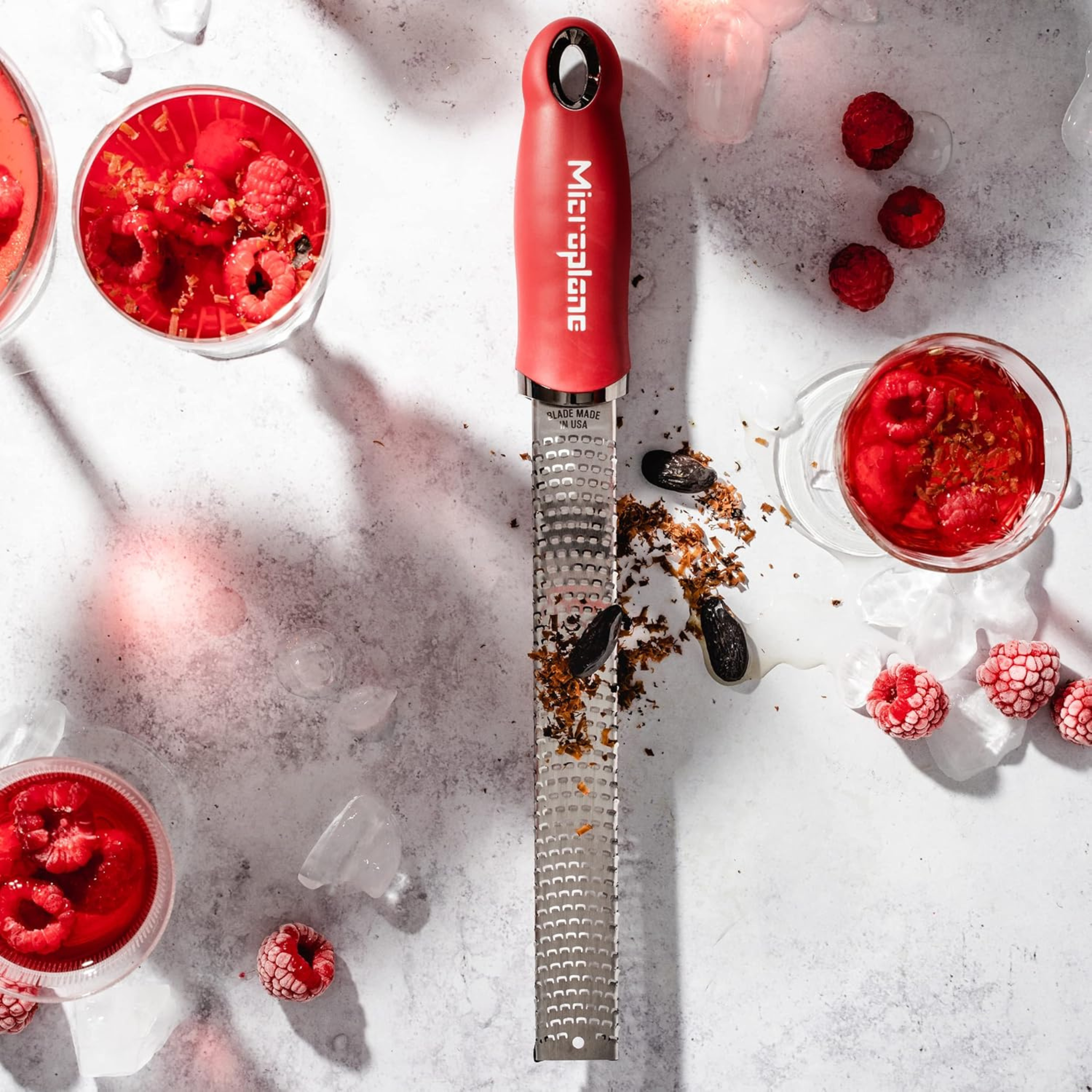 Râpe zesteur rouge grenade Microplane 32 cm en acier inoxydable pour zestes et épices