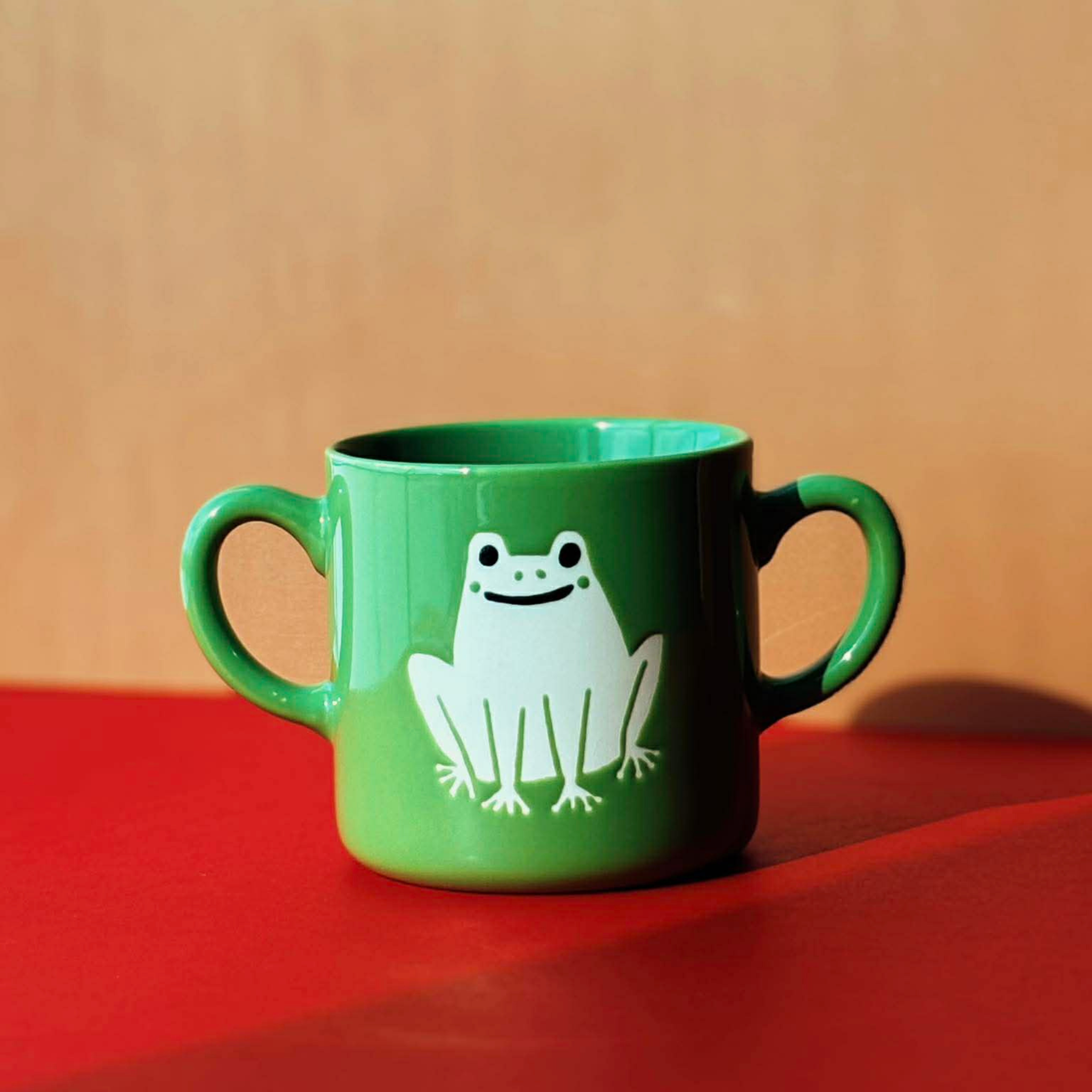 Green double-handled mug with frog design, 355 ml - Danica