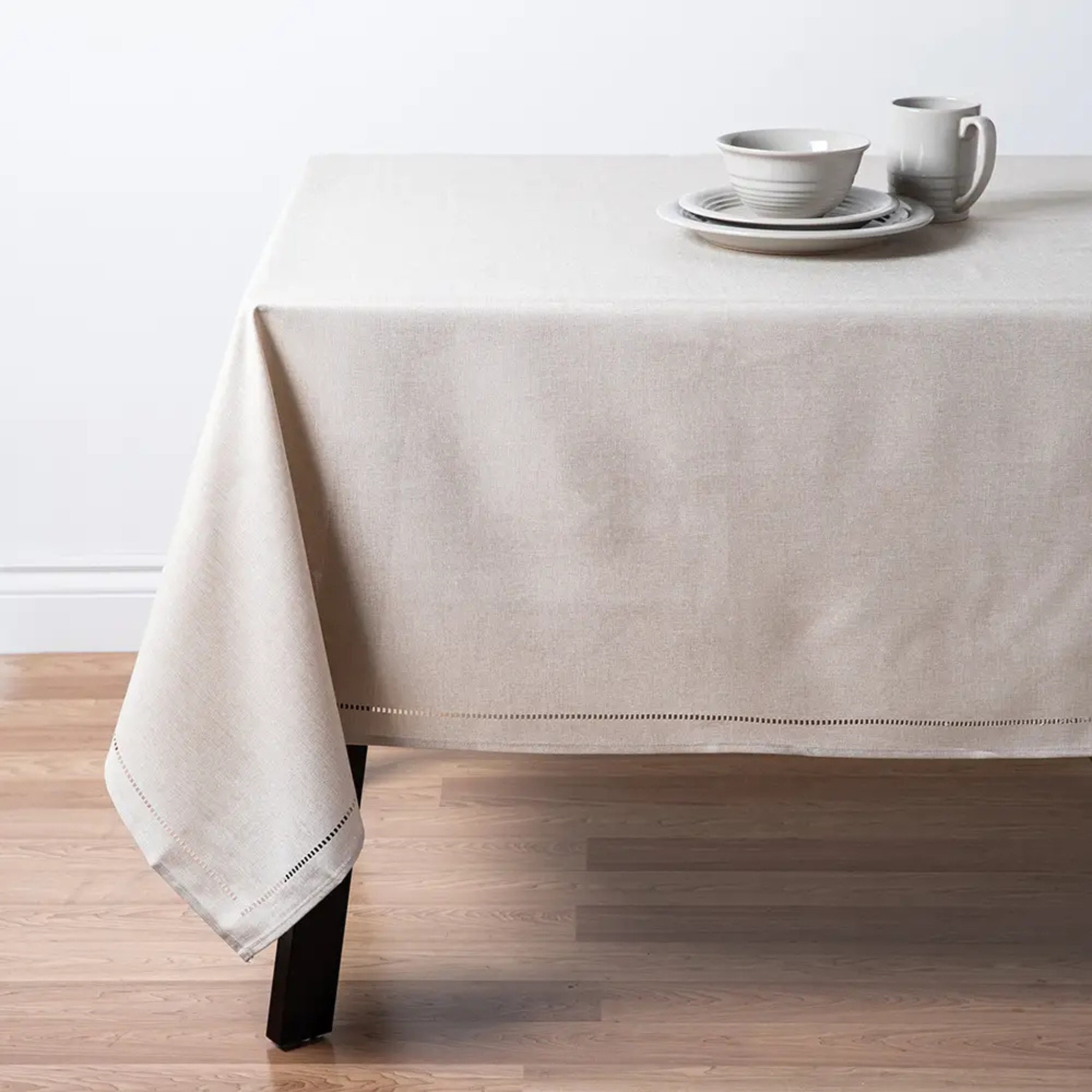 Nappe à fini en lin crème 60 x 120 po 
