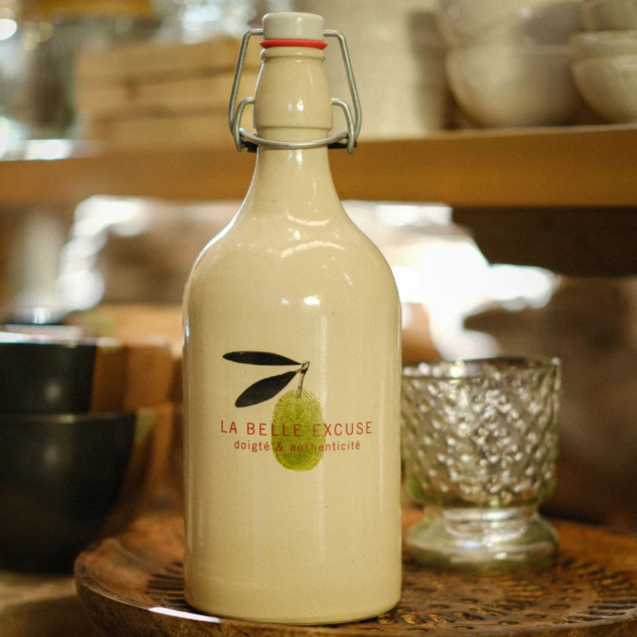 Huilier en céramique avec huile d'olive verte extra vierge 500 ml - La Belle Excuse