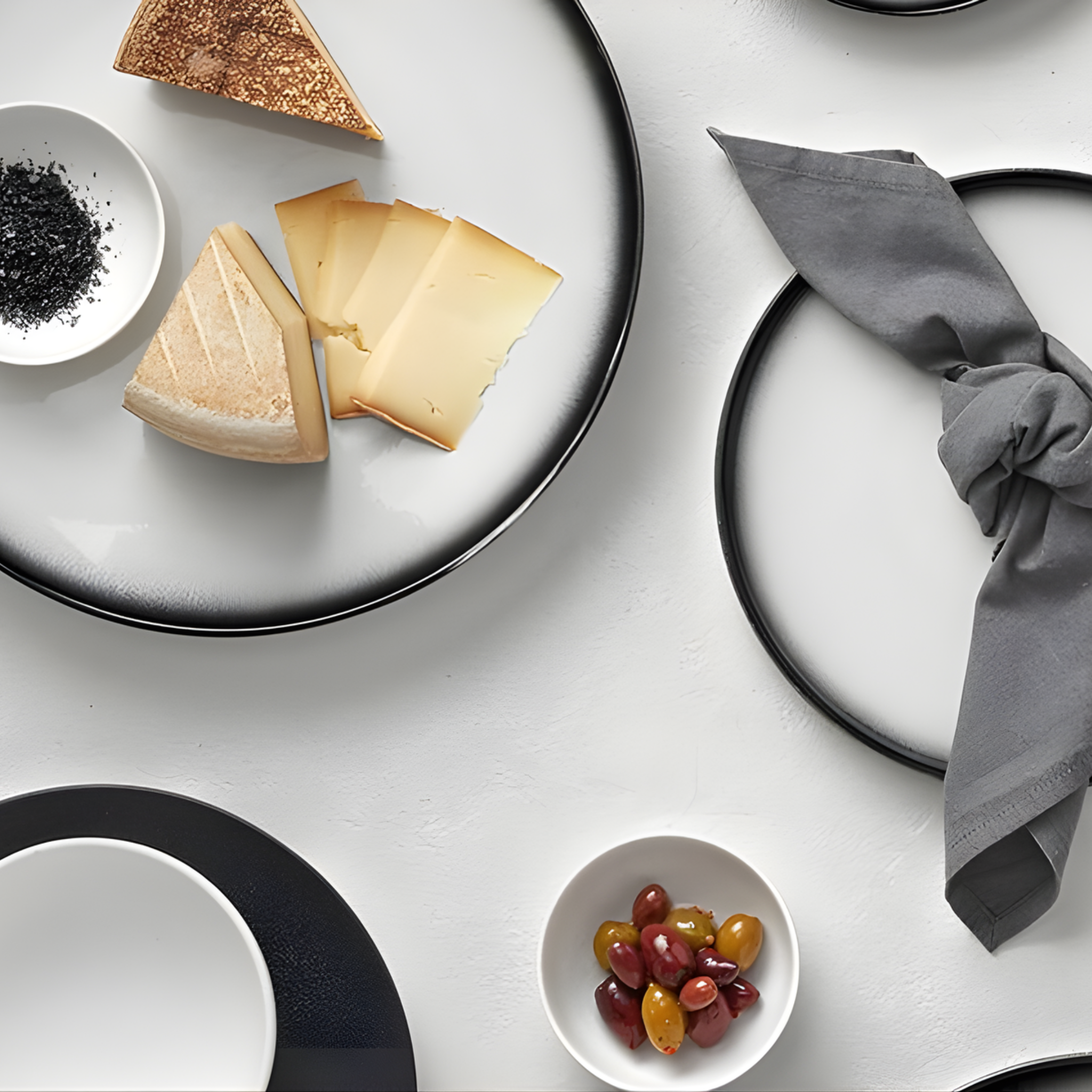 Assiette à rebord Caviar Granite 28 cm - Maxwell & Williams