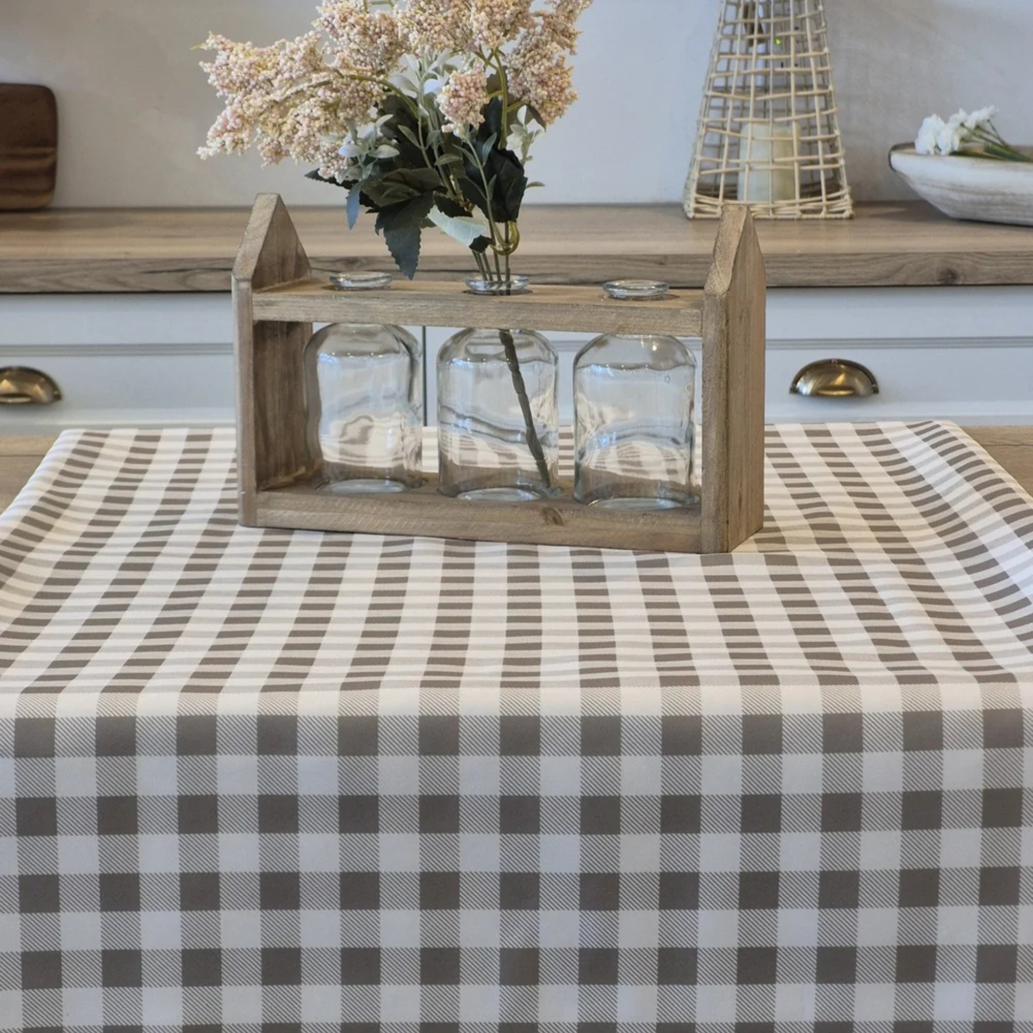 Nappe à carreaux gris sur fond blanc (style vichy) 60 x 90 po - Brunelli