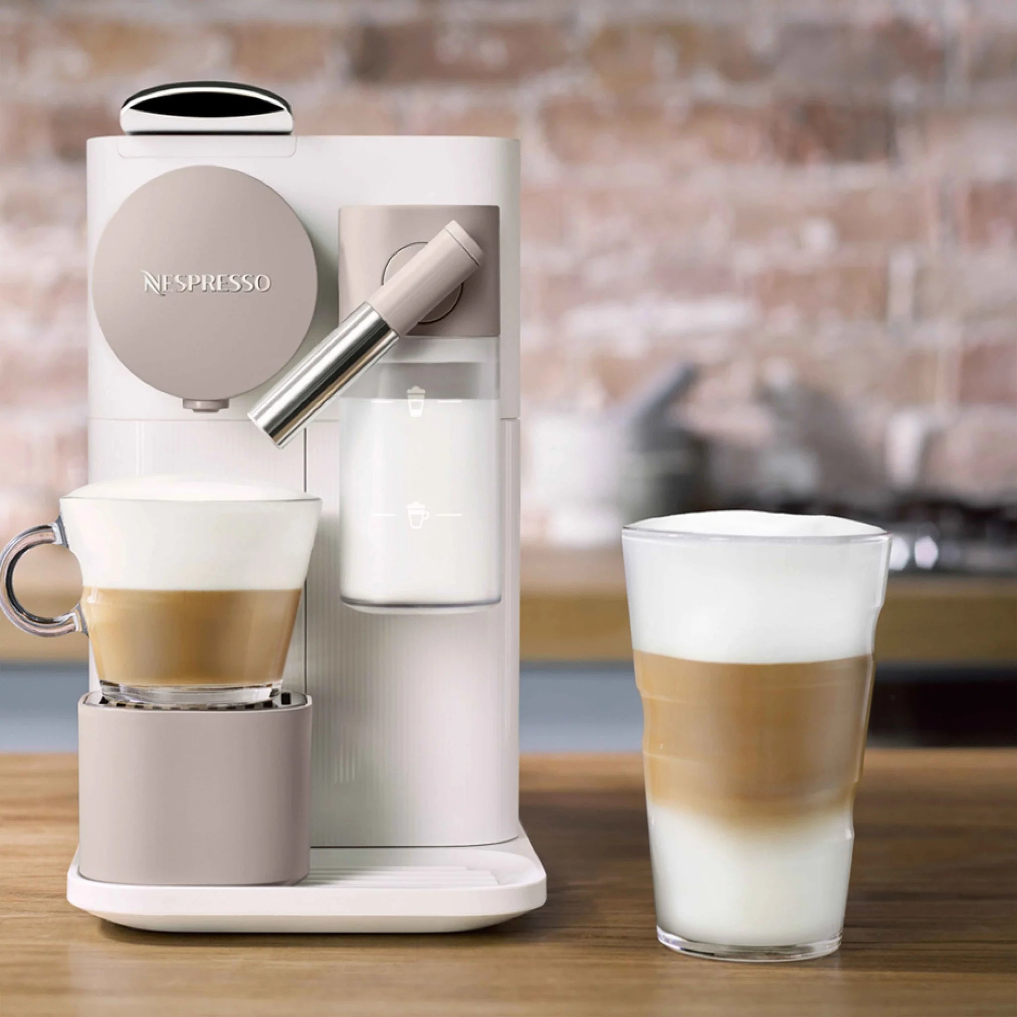 Machine à café Nespresso Lattissima One Blanc - De'Longhi